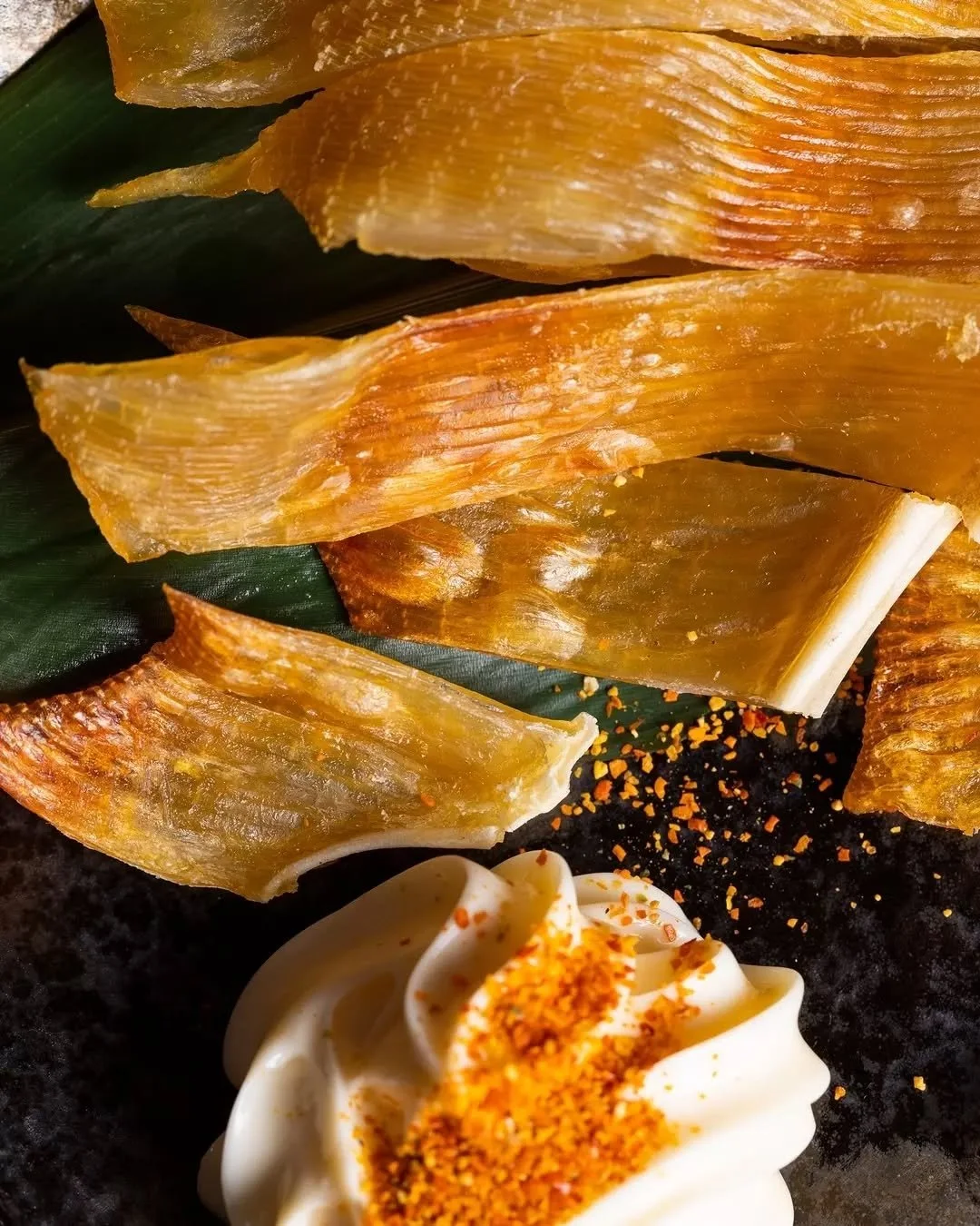 エイヒレ
Eihere

Ray fin is a very popular appetiser in Izakayas. Chewy and moreish! It goes down well with a Sapporo.