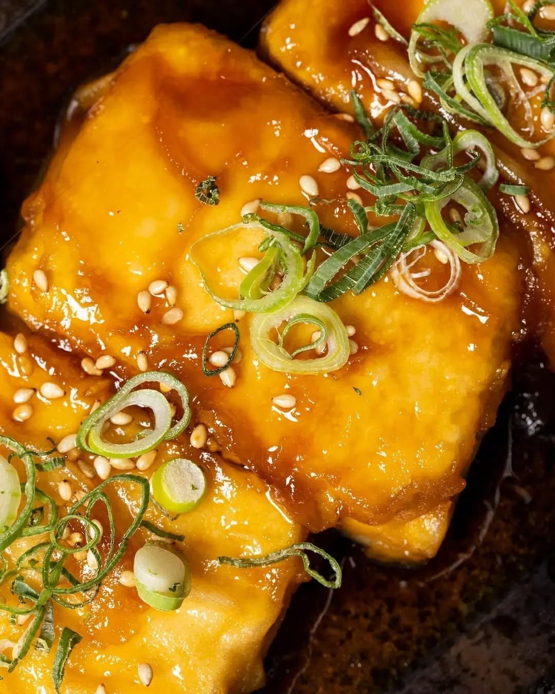 照り焼き豆腐
Teriyaki Tofu

Plant-based comfort at its finest!