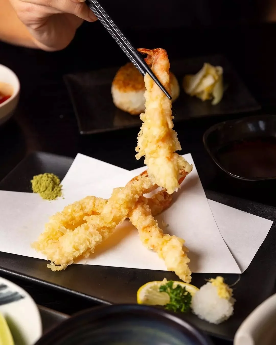 天ぷら
Tempura

Golden, airy, and freshly fried. The simple pleasure of tempura, best enjoyed hot from the kitchen.
