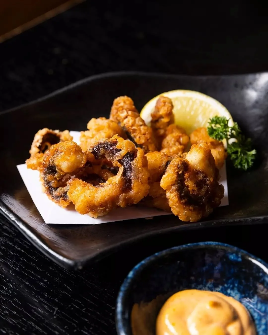 タコから揚げ
Tako Karaage

A favourite across Japan&rsquo;s coastal towns. Deep-fried octopus, simple and delicious, served hot from the kitchen.