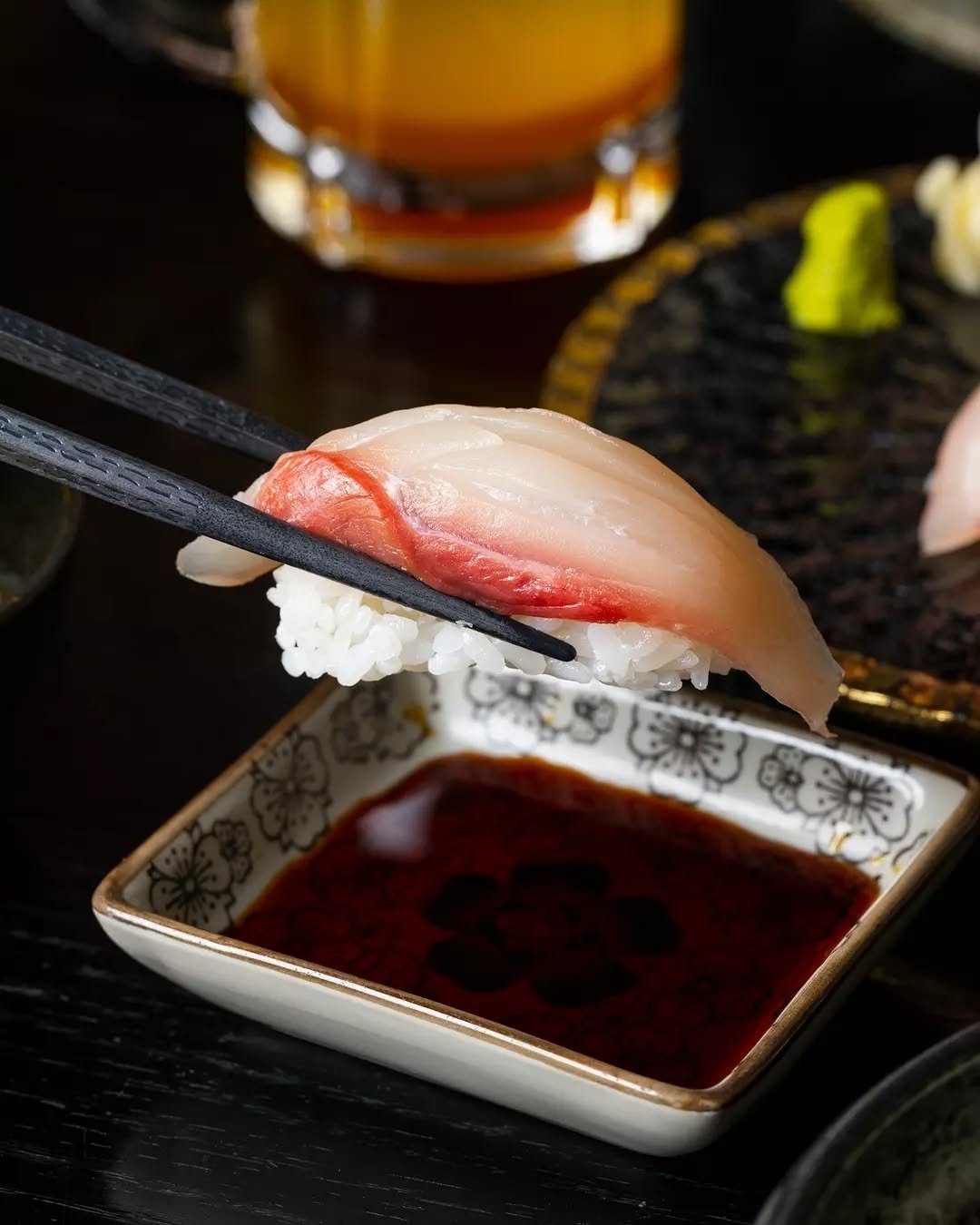 握り
Nigiri

Small bites, thoughtful technique. Each piece is made to highlight balance, texture and flavour.