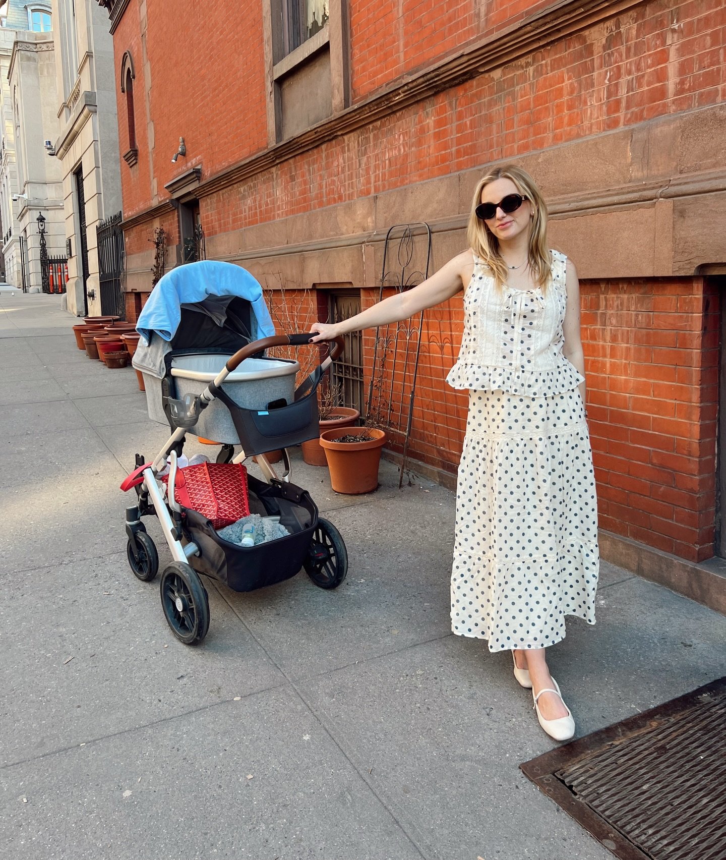 70, sunny, and a glass of wine was all I needed to get my personality back☀️🍷 comment LINK for this outfit under $300!
.
.
#springoutfit #matchingset #nyc #nycstyle #stylist