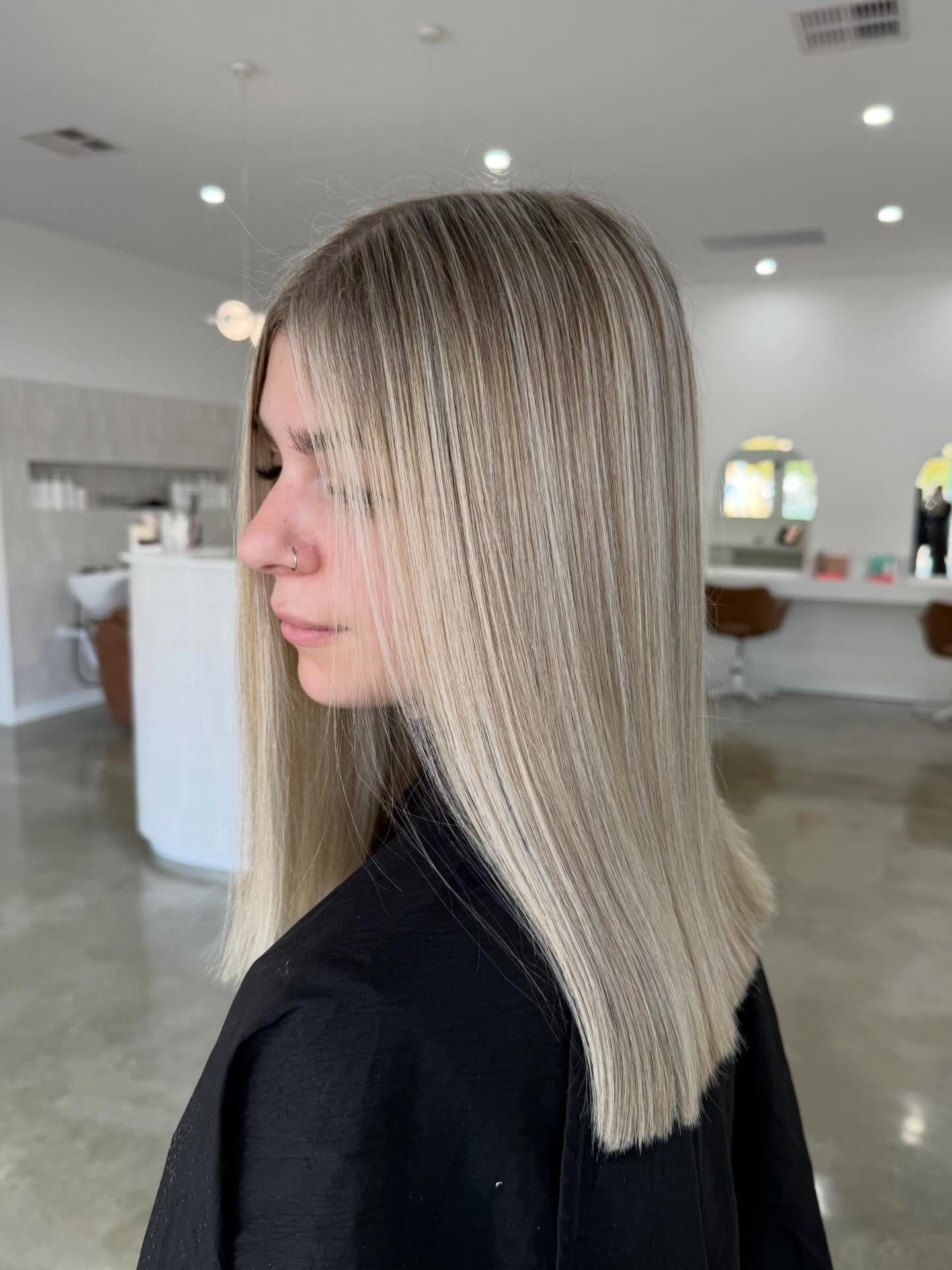 One of 2025&rsquo;s transformations🤍

#taturahairsalon #taturahairdresser #tatura #agneshairco #sheppartonhairdresser