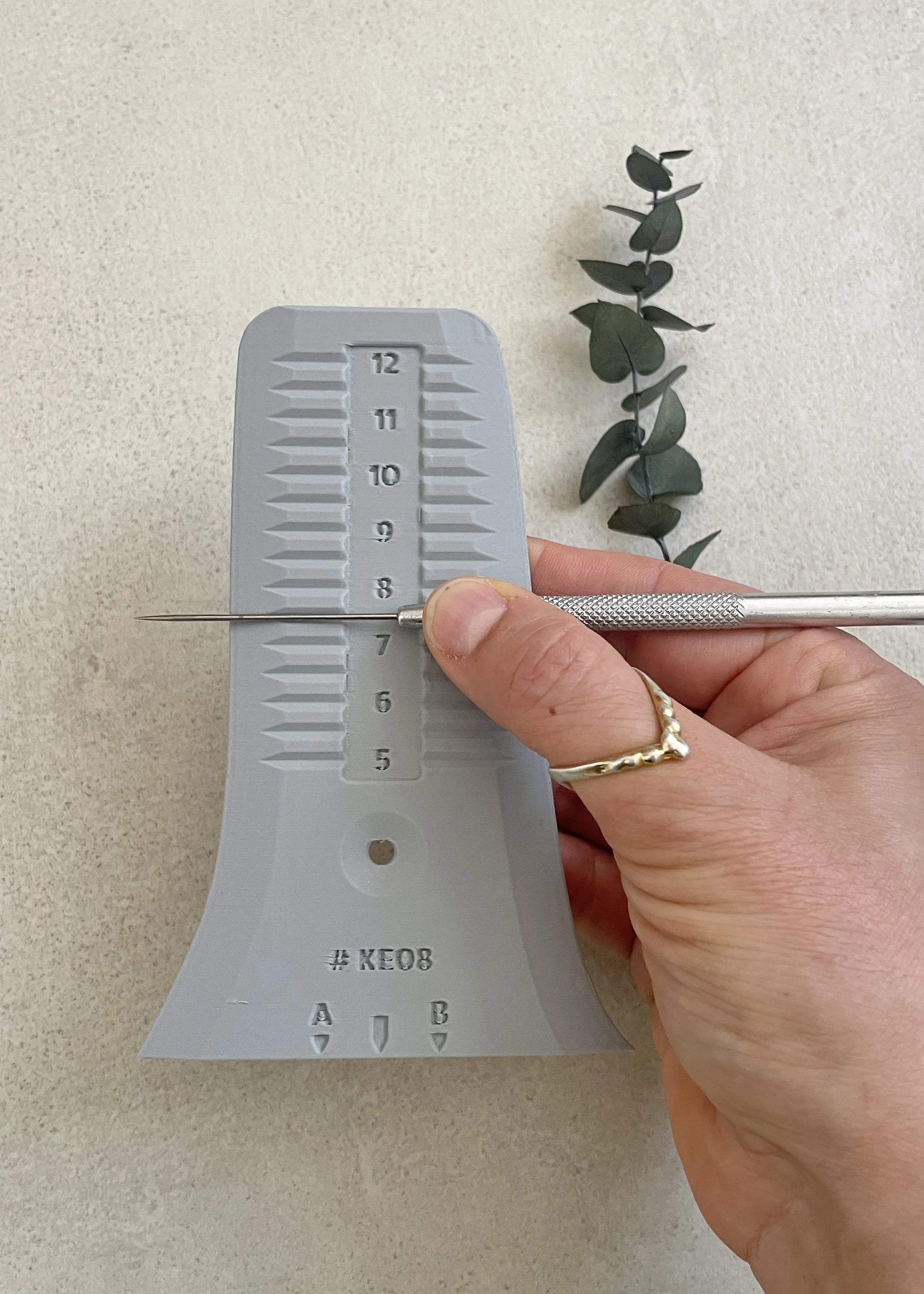 KEO 8 med needle.jpg