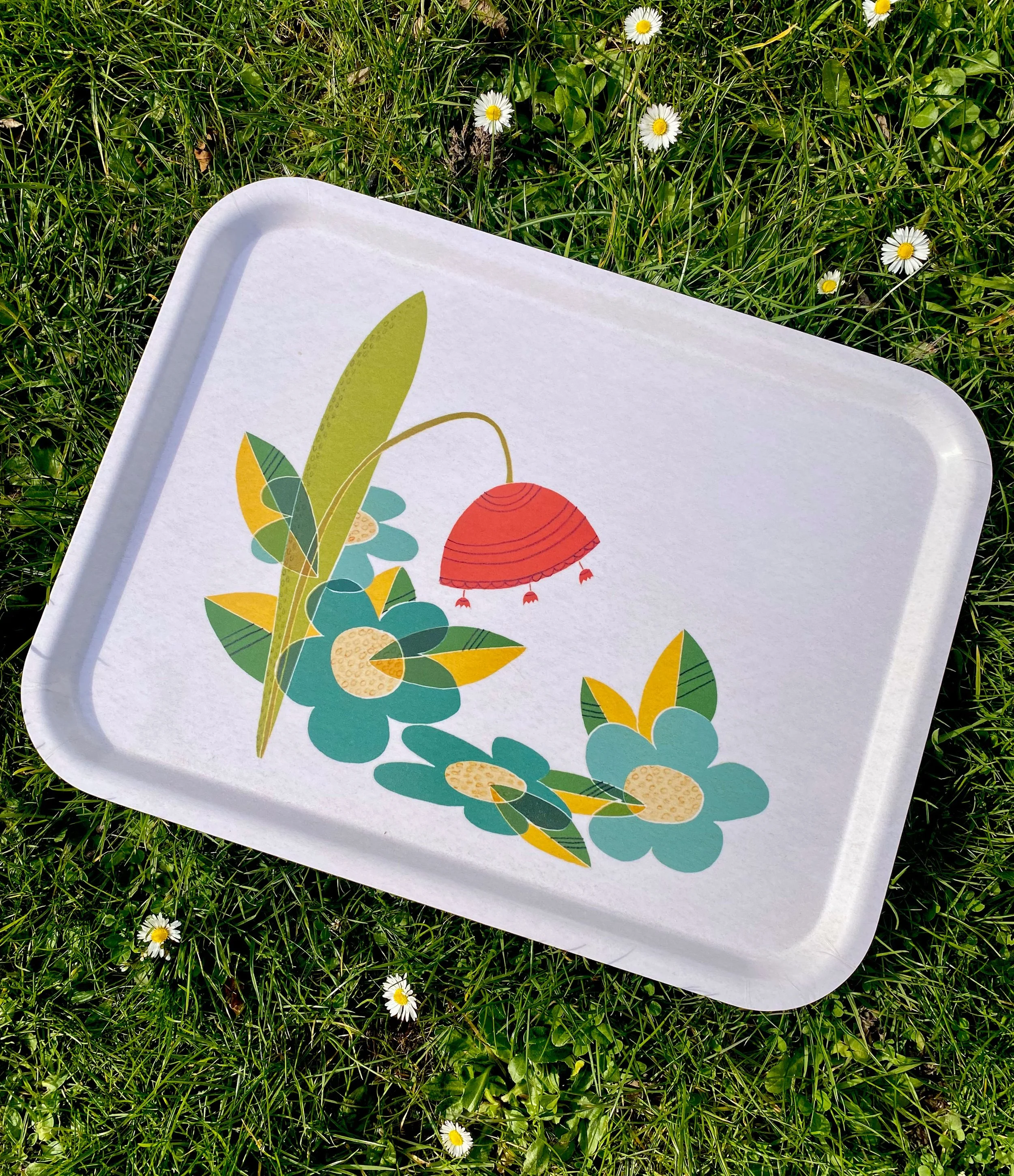 Retro-flowers-large-tray-on-grass.jpg