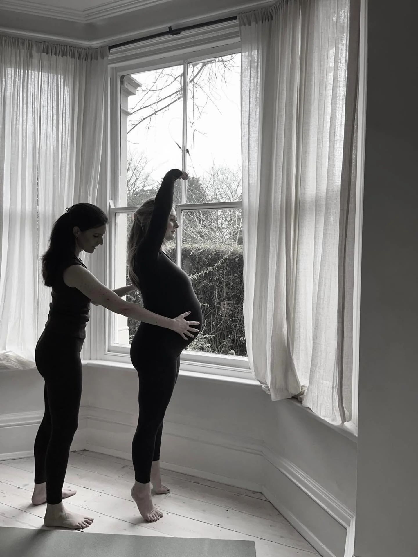 💕 Should we exercise during pregnancy?

The answer is yes, if it feels right for you &amp; your body 🙌🏼

The NHS recommends two &amp; a half hours of moderate movement each week during pregnancy, as it can bring so many beautiful benefits for both