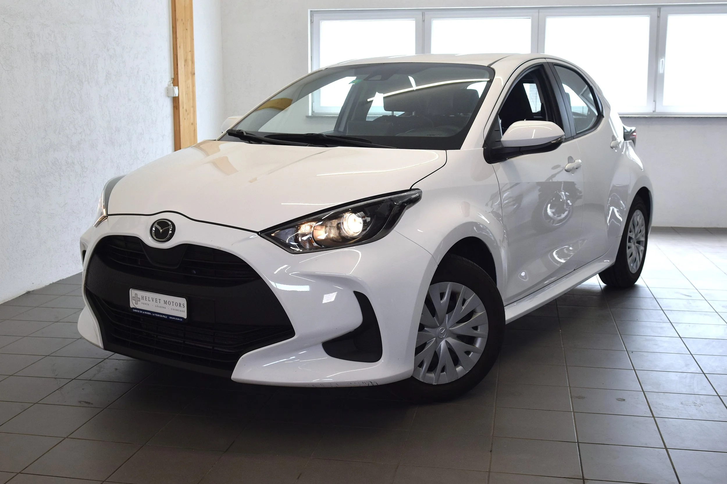 MAZDA 2 Hybrid Pure - Année: 12/2022 - Kms: 87.000 - Prix: 16.490 Chf 