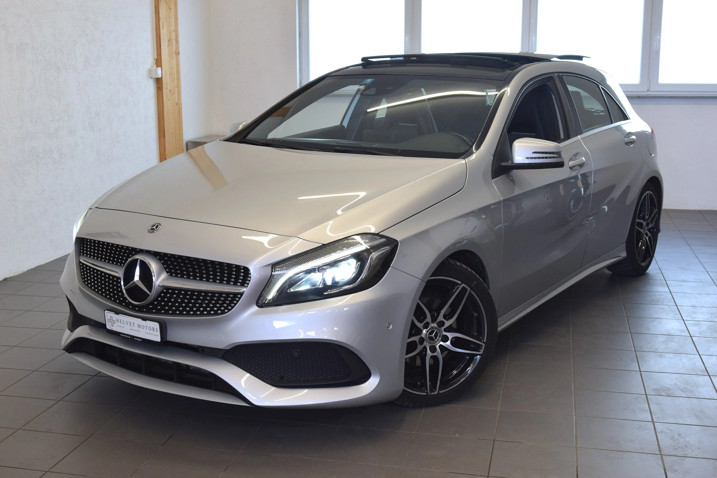 MERCEDES-BENZ A 200 AMG Line 7G-DCT - Année: 11/2017 - Kms: 172.000 - Prix: 11.900 Chf 