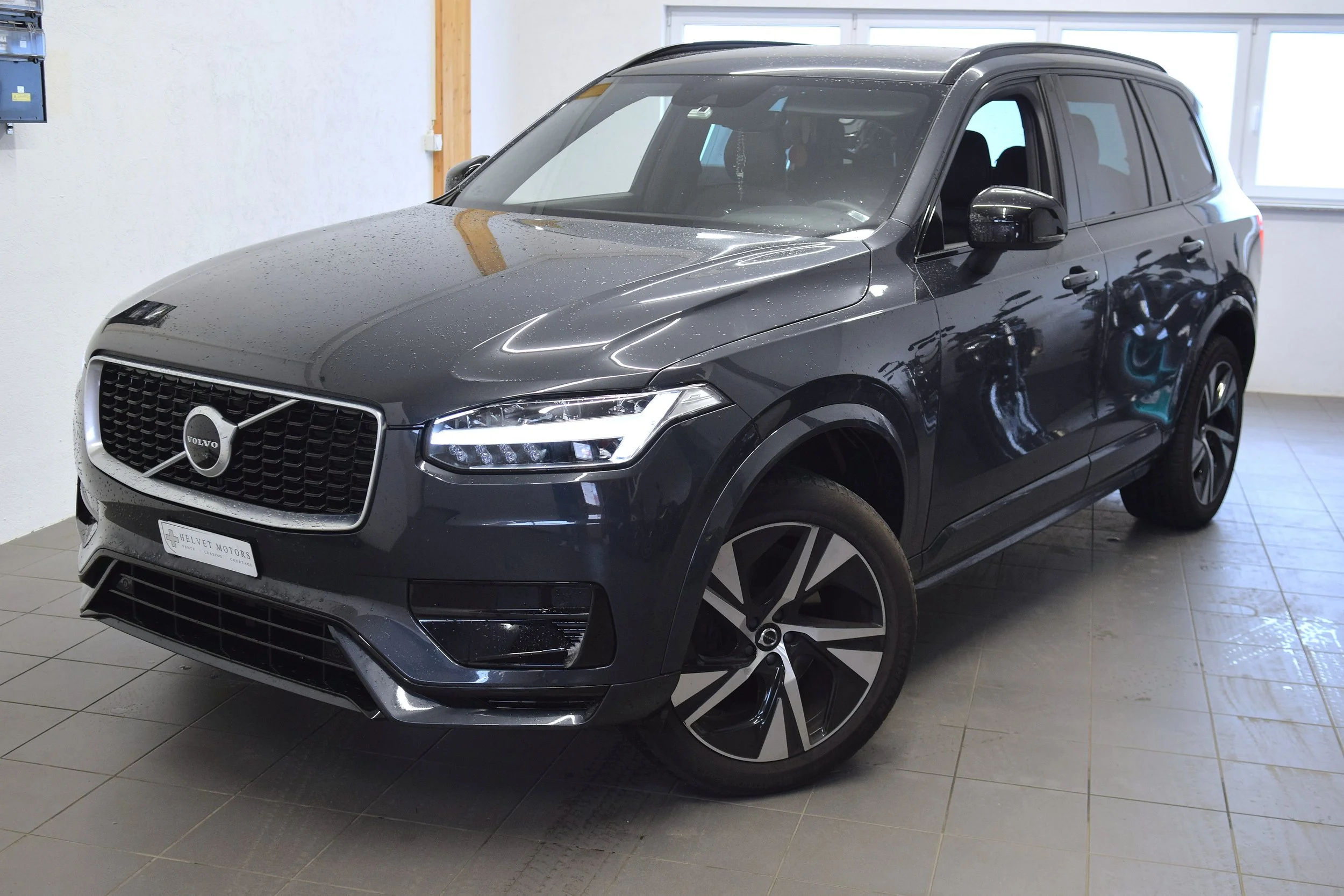 VOLVO XC90 T5 AWD R-Design Geartronic - Année: 08/2019 - Kms: 81.000 - Prix: 39.900 Chf