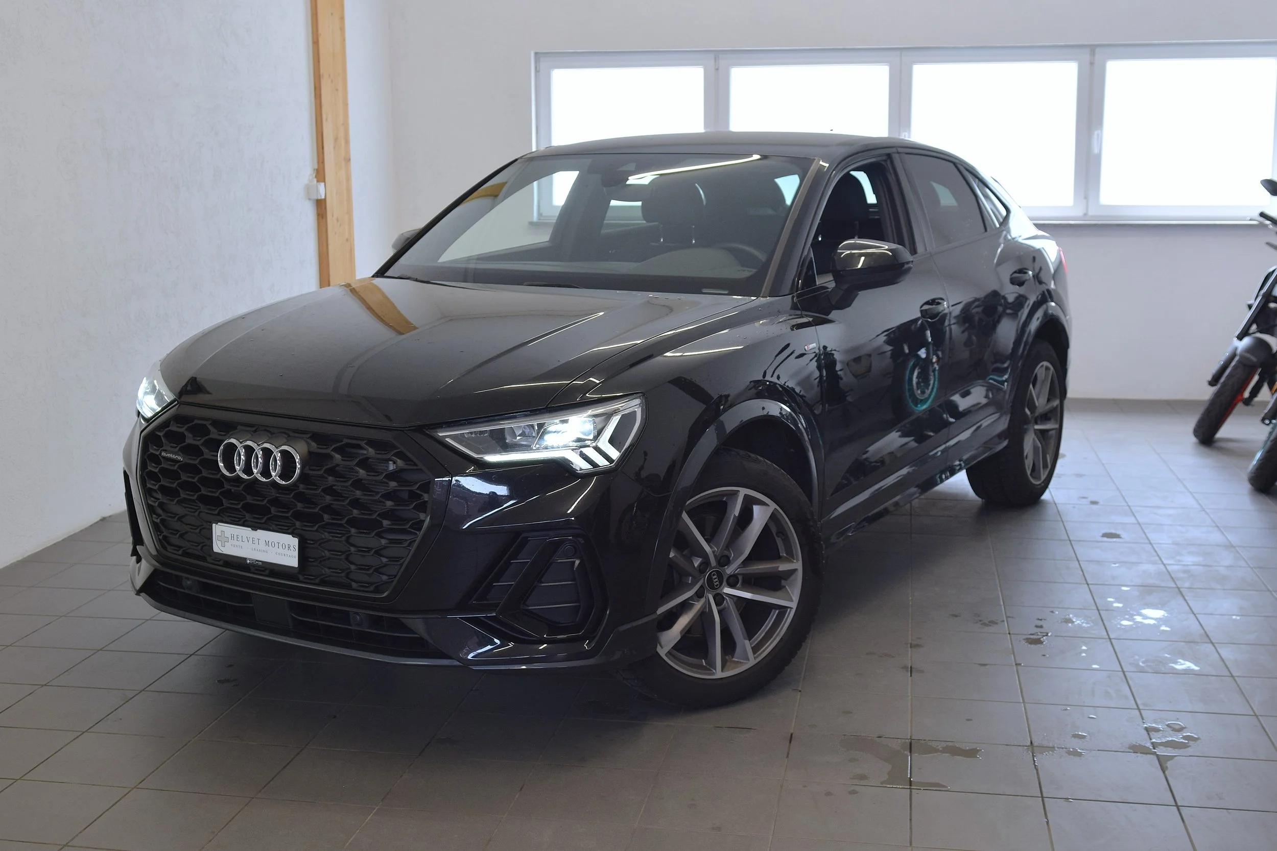 AUDI Q3 Sportback 40 TDI S line quattro S-tronic - Année: 10/2022 - Kms: 69.900 - Prix: 33.900 Chf