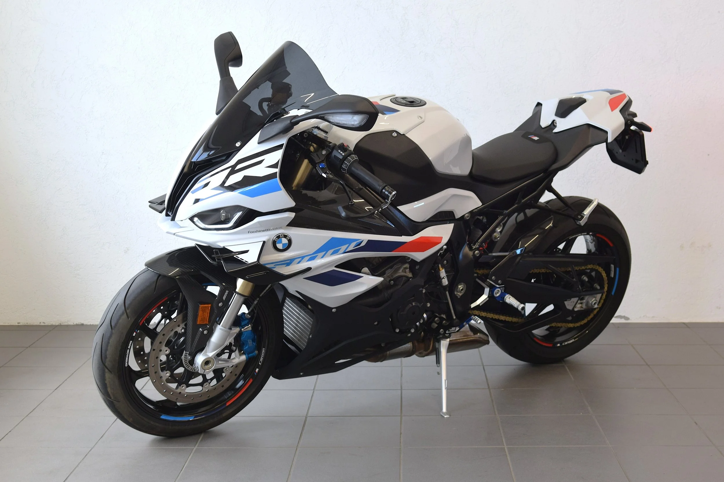 BMW S 1000 RR - Année: 07/2023 - Kms: 1.500 - Prix: 24.900 Chf 