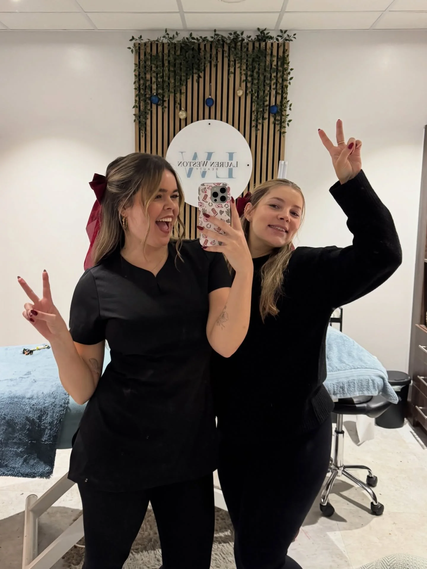 We&rsquo;ve made it to Christmas!✨

Thank you so much for keeping us so busy, what a year it has been! 
We have absolutely loved getting you all ready for the festive season and are so thankful for all our lovely gifts. We have been truly spoilt and 