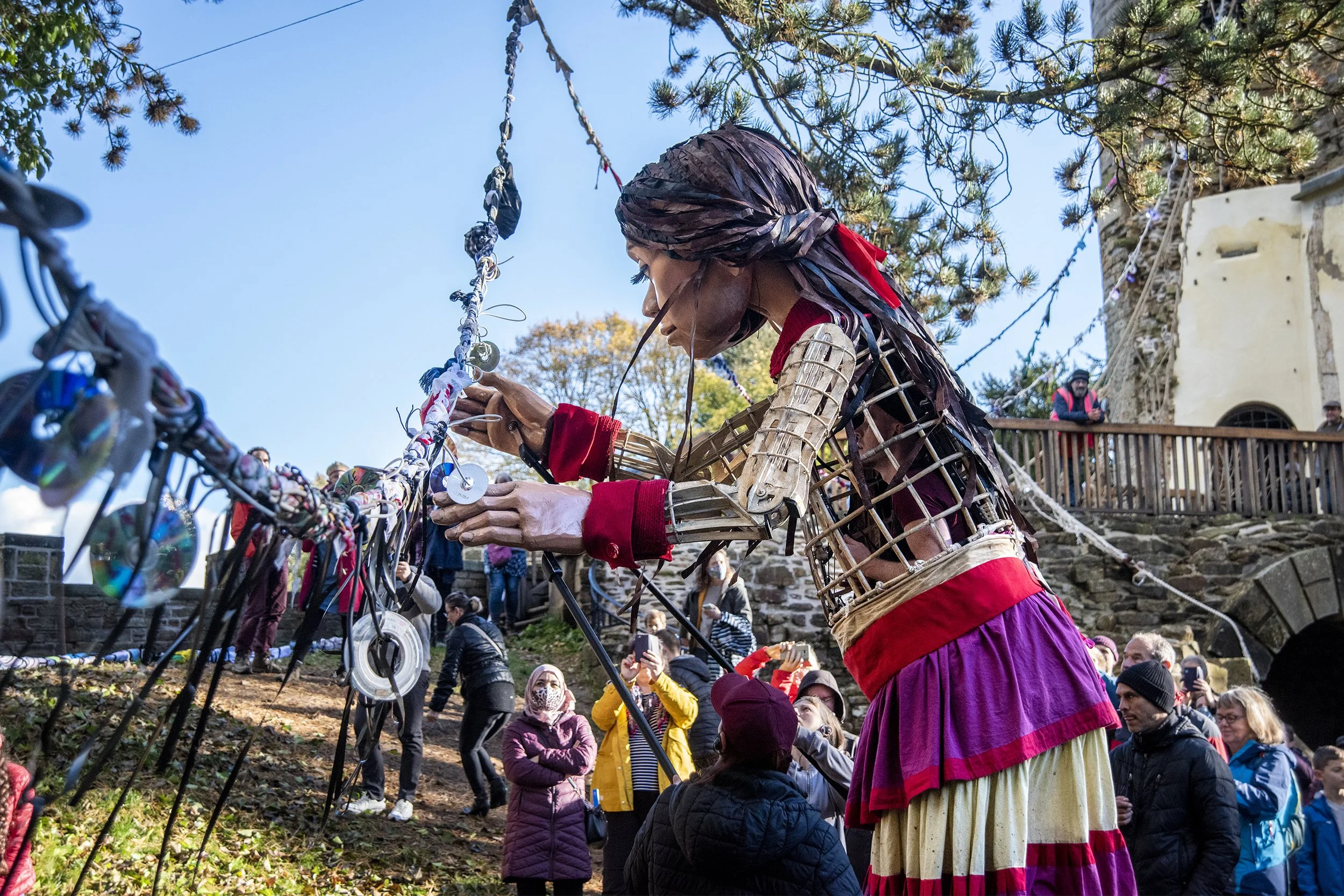 37 Wentworth Castle Little Amal.jpg