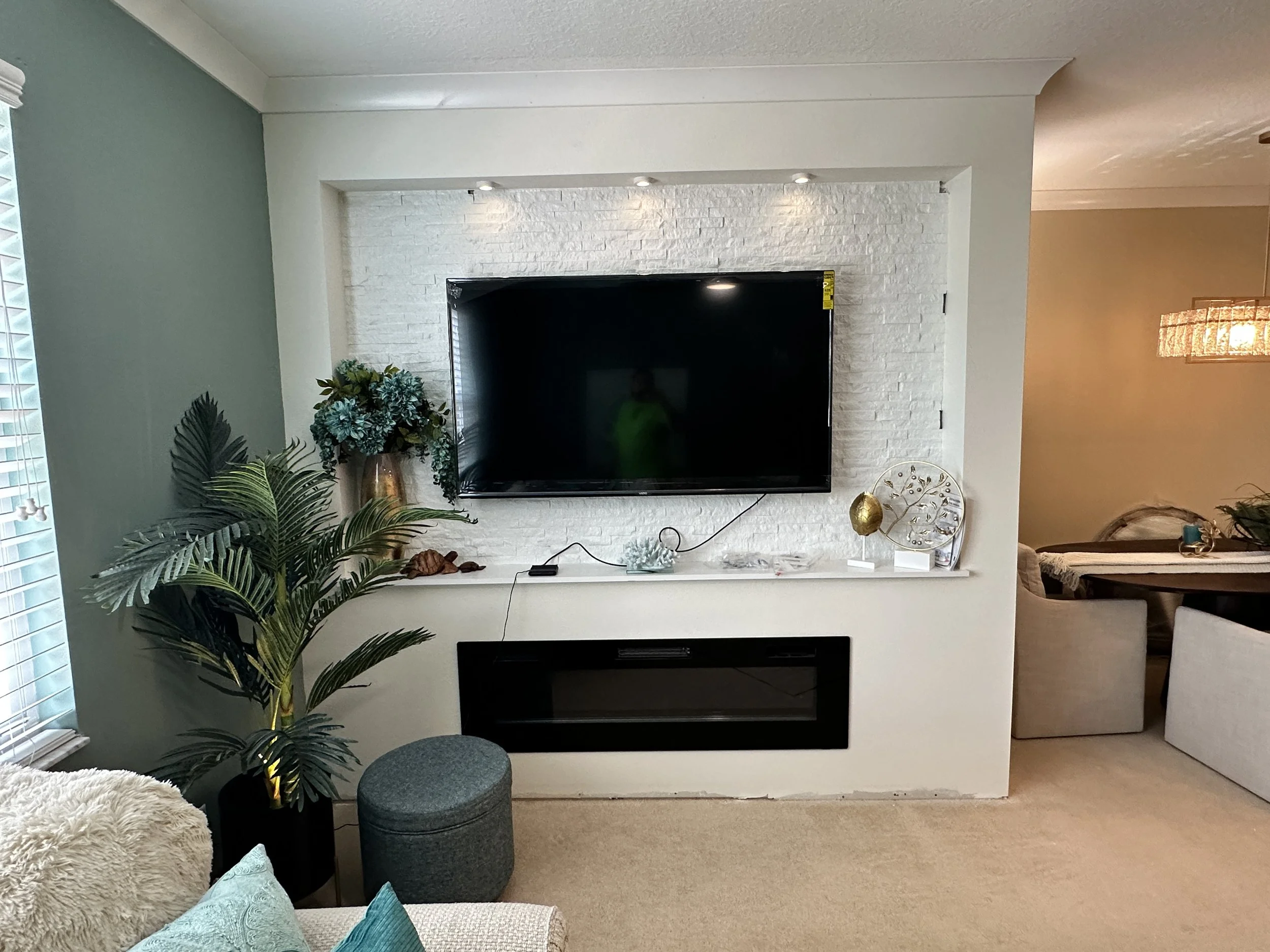 Puck Lights 5-24.JPG