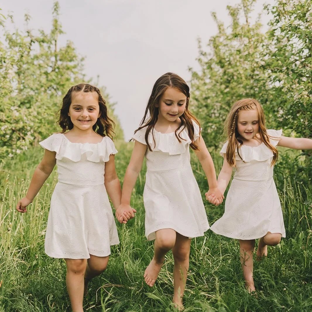 Blossom Days are this Friday and Saturday only! 🌸📸 Grab your tickets now in our bio!

📸 Take your own photos: $8 per person

📸 Professional Photographers: $45 an hour (fee covers your clients entry ticket)

#experiencegr #appleblossoms #grandrapi