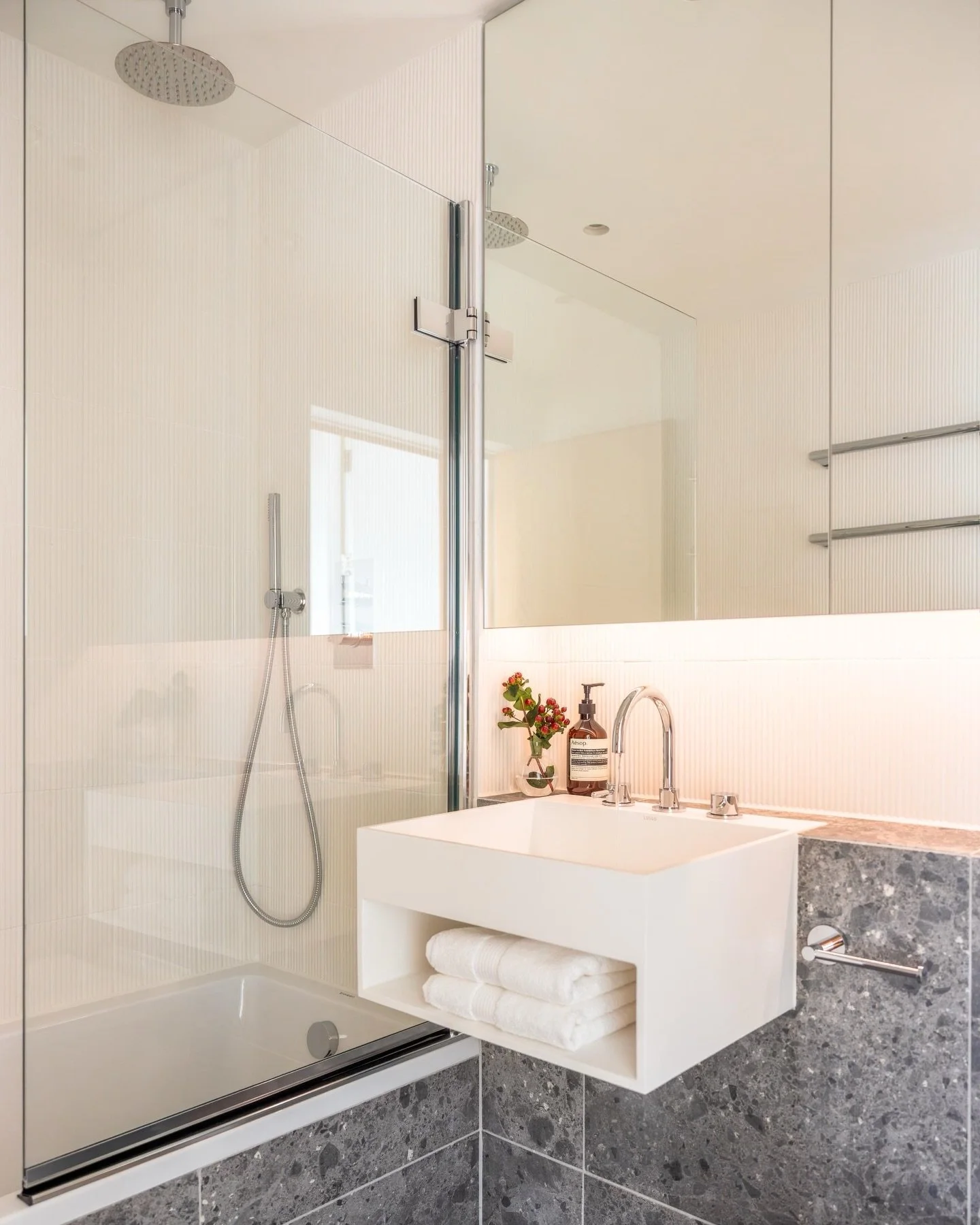 A clean, fresh and compact bathroom for a contemporary home in South East London. The brief was to create a sanctuary from busy city living with modern and beautifully crafted fixtures and fittings. 
⠀⠀⠀⠀⠀⠀⠀⠀⠀
Tap is @coalbrook_official
Basin is @lus