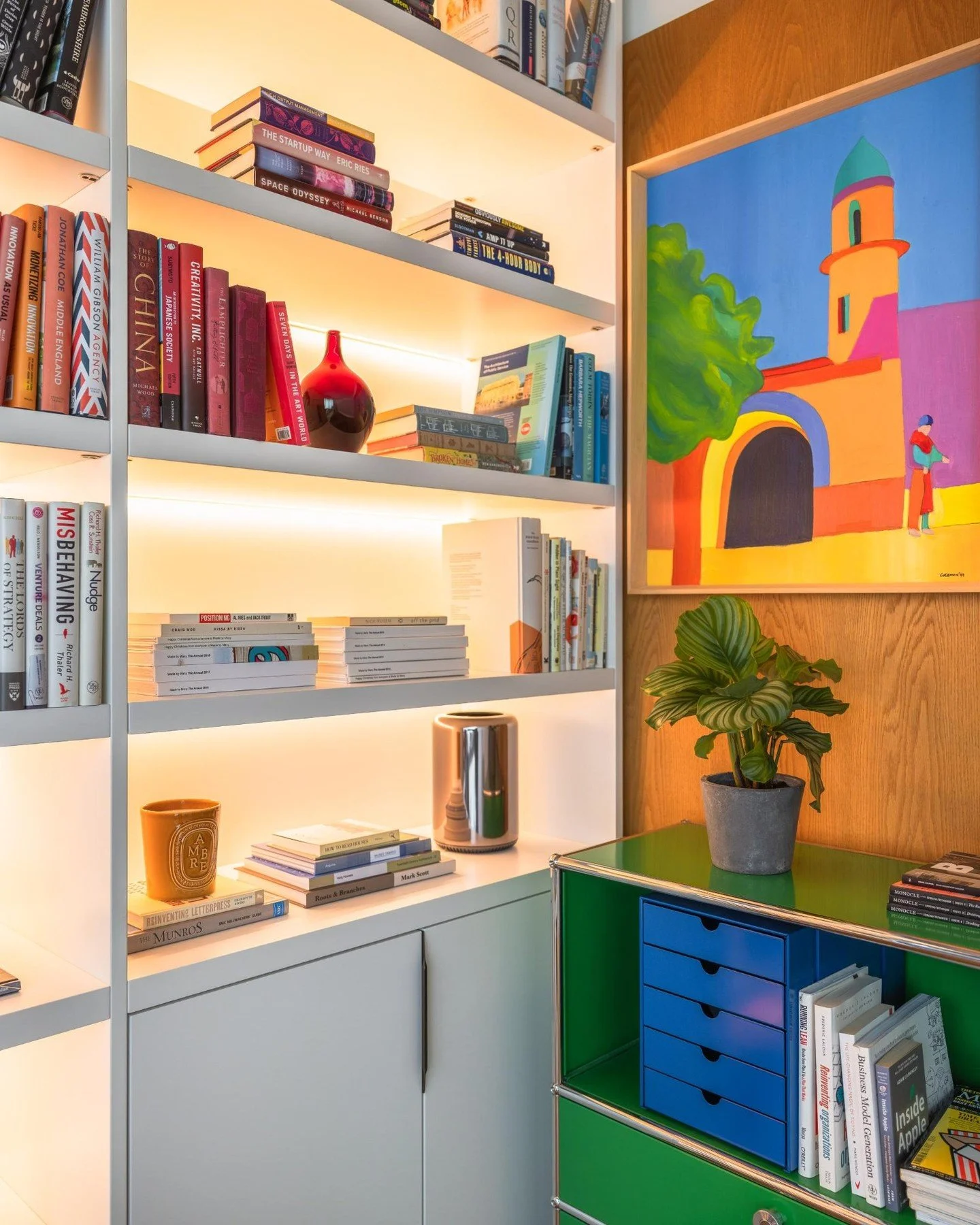 We designed these bespoke and much-needed shelves and cupboards for our Denmark Hill project with @neatsmith - these floor to ceiling units with LED lighting sit perfectly in this contemporary space, and are perfect for displaying books, magazines an