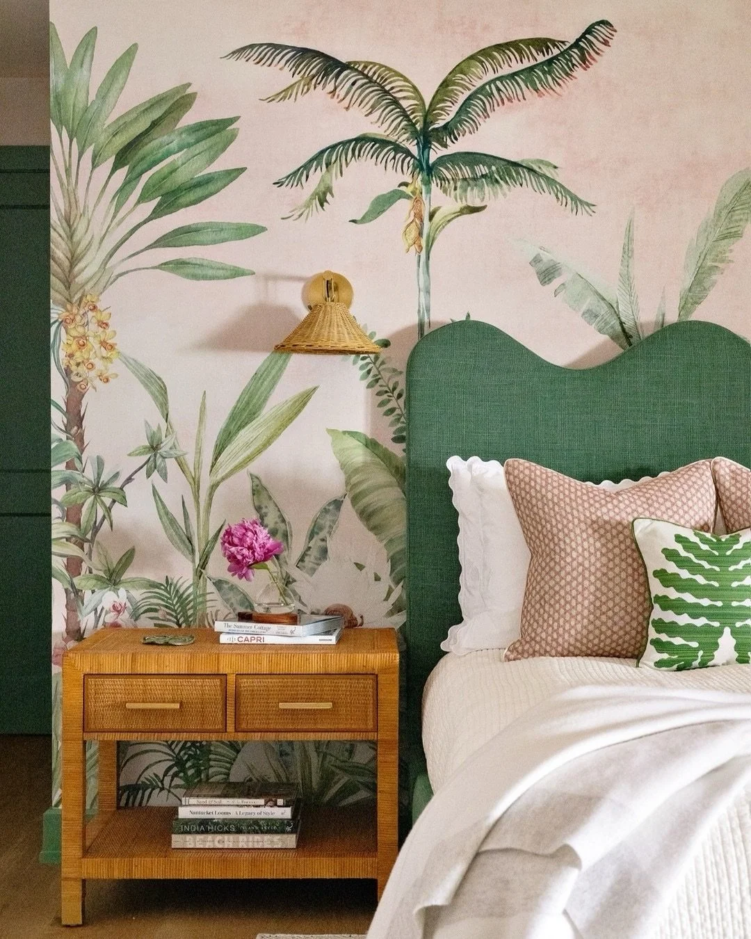 A guest bedroom in our Nantucket Summer House Project featuring a beautiful green wavy headboard made and upholstered by @trystitchroom in Cabris fabric by @manuelcanovasparis - a perfect pairing against the @wallmurcom wallpaper 💛
⠀⠀⠀⠀⠀⠀⠀⠀⠀
⠀⠀⠀⠀⠀⠀⠀