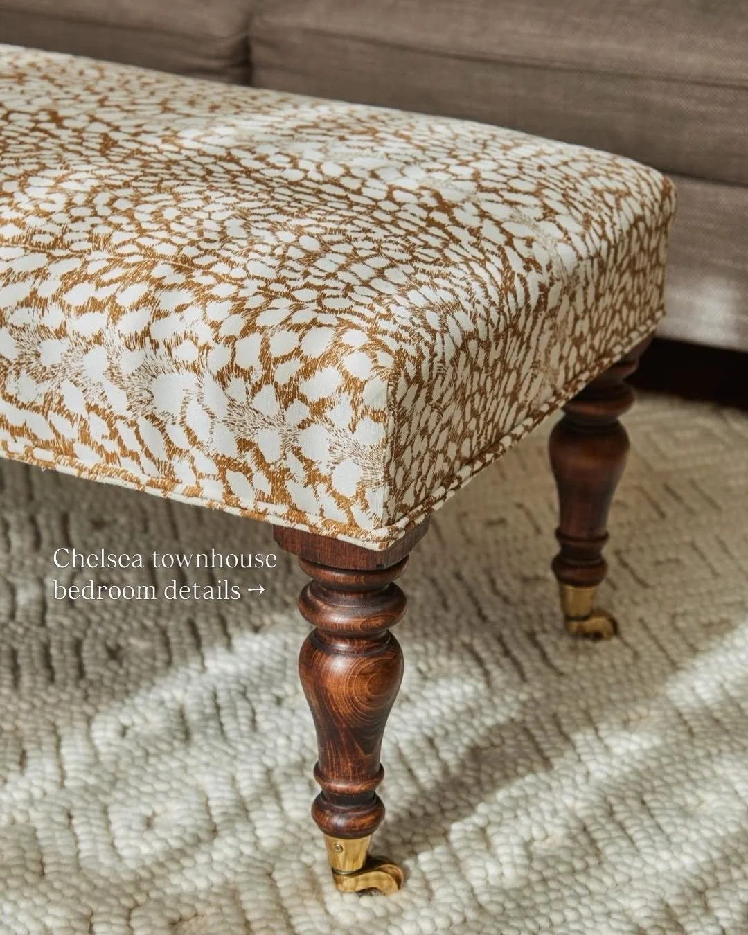 Bedroom deep dive 💛
This bedroom has a generous floorplan, so we were able to add in a comfortable seating area at the end of the bed - perfect for slow mornings! Swipe to see the full room.

Further details:
- The footstool is covered in @paolomosc