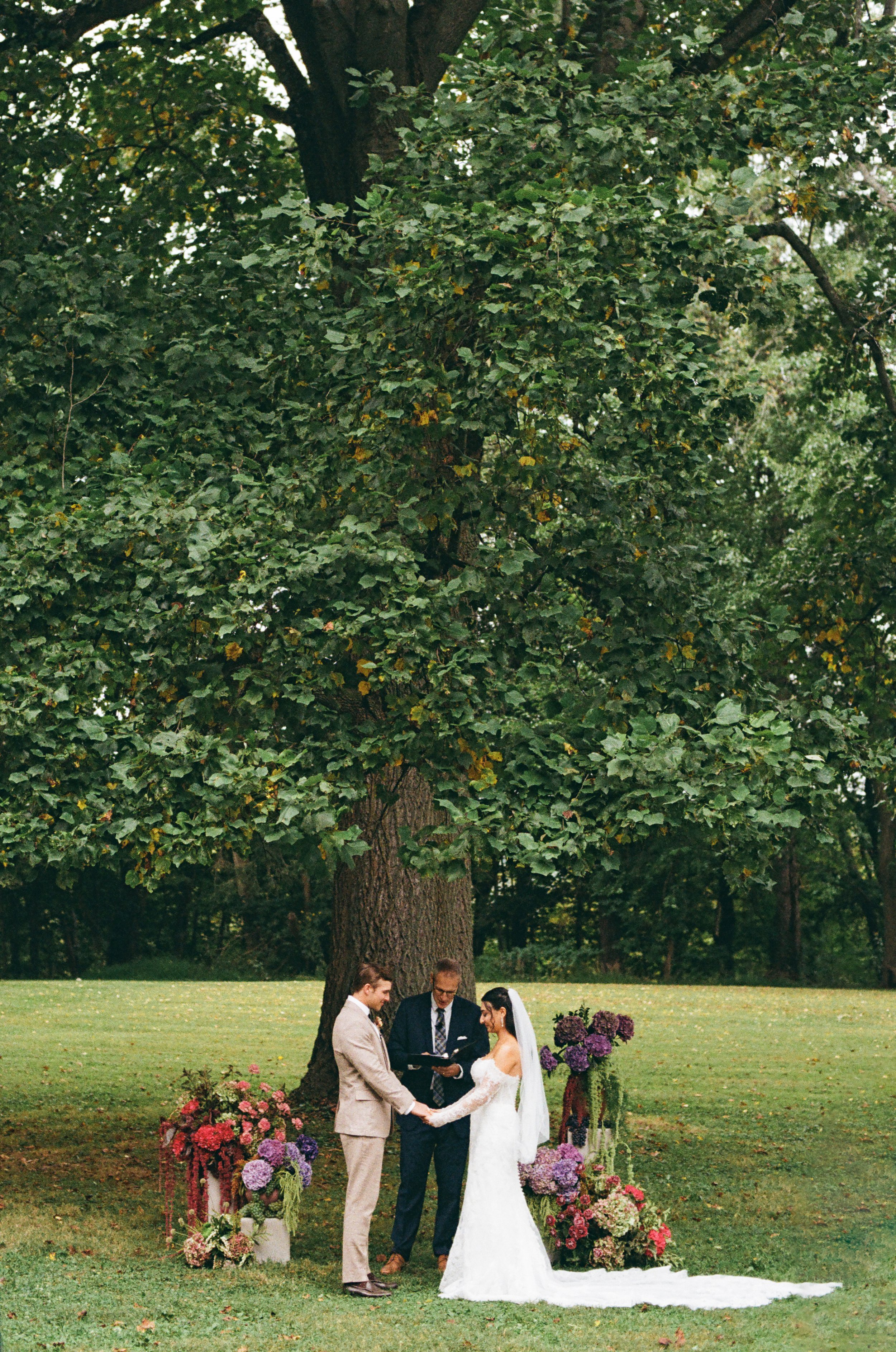 cleveland wedding florist.jpg