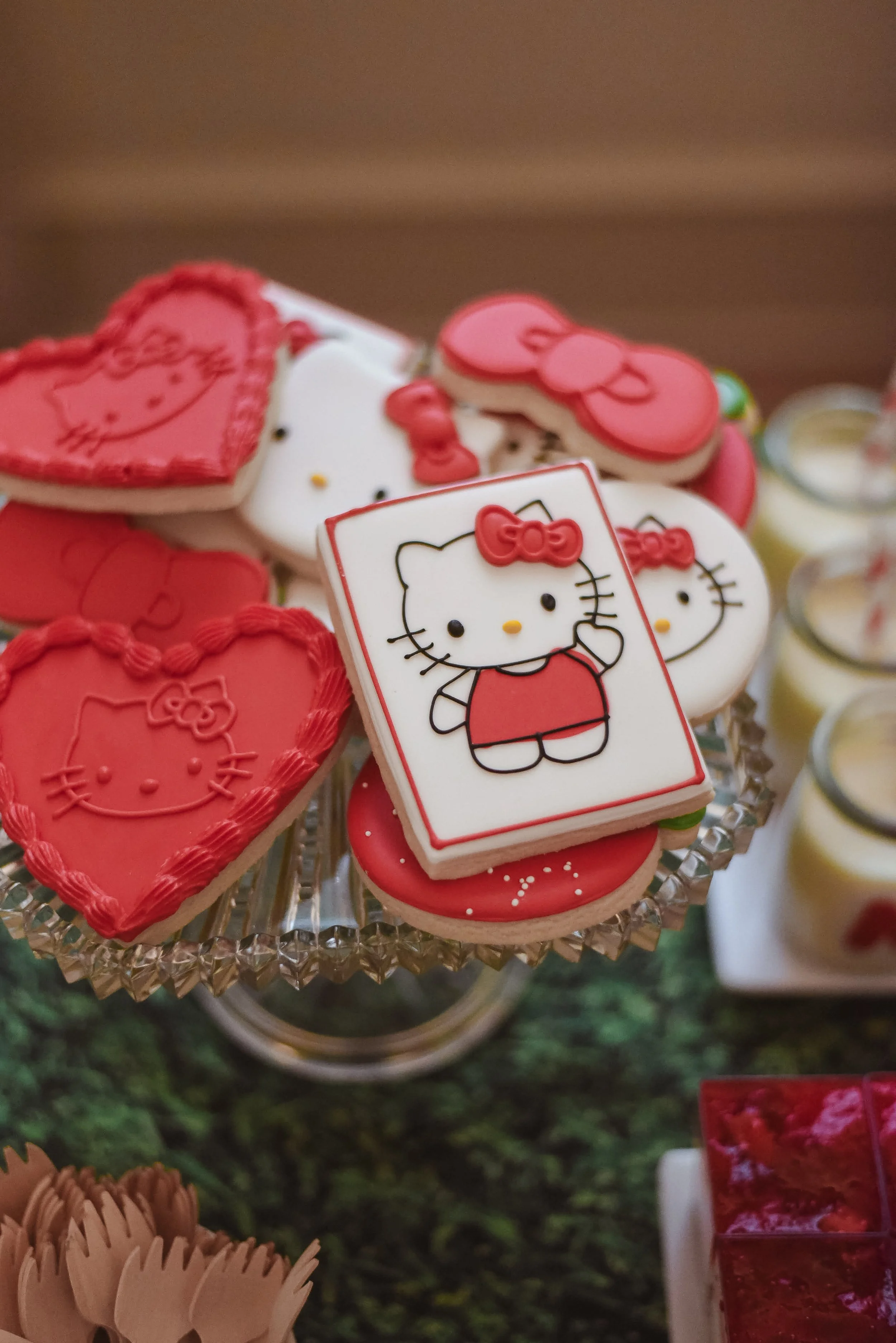Hello kitty cookies 2.jpg