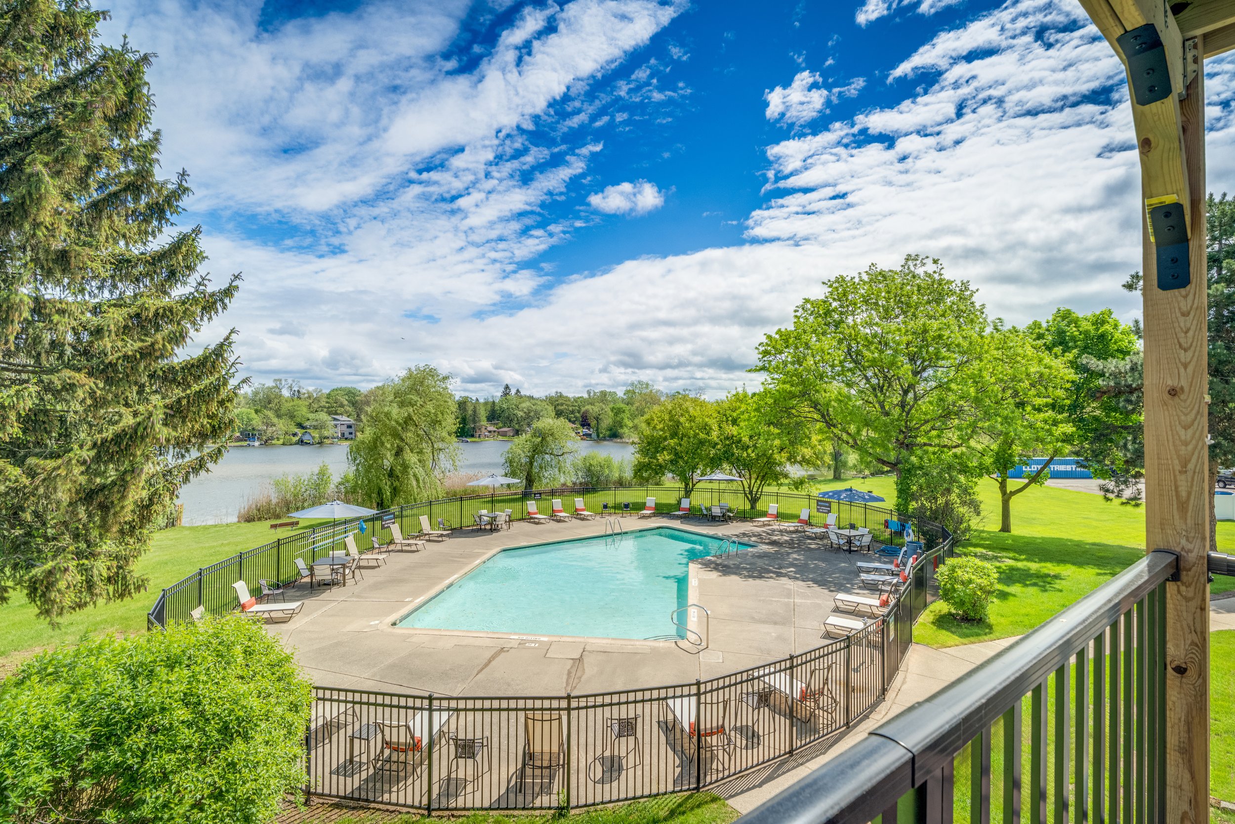 Lake Tree_Exterior_HI_Res-01_Grass.jpg