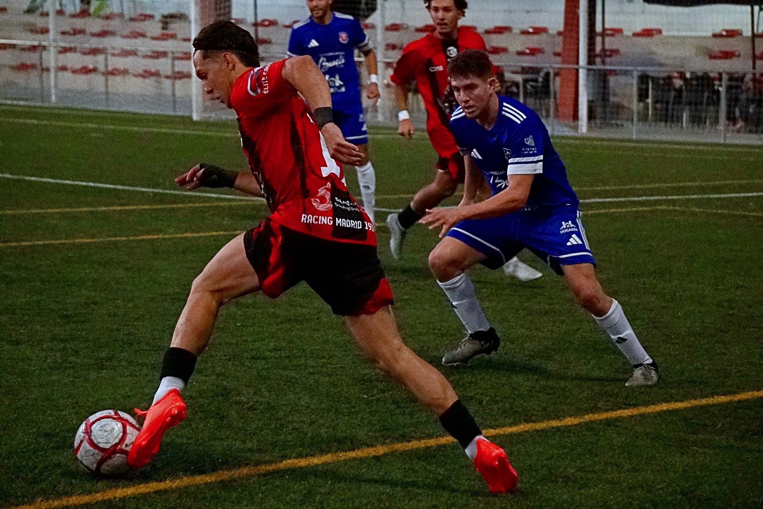 🇪🇸 📸 Im&aacute;genes de la victoria de ayer ante el Atl&eacute;tico Valdeiglesias

🇬🇧 📸 Images from yesterday&rsquo;s win against Atl&eacute;tico Valdeiglesias

#VamosApaches ❤️🖤 #VamosRacing

@steve_nijjar_official @morris.pagniello @crssport