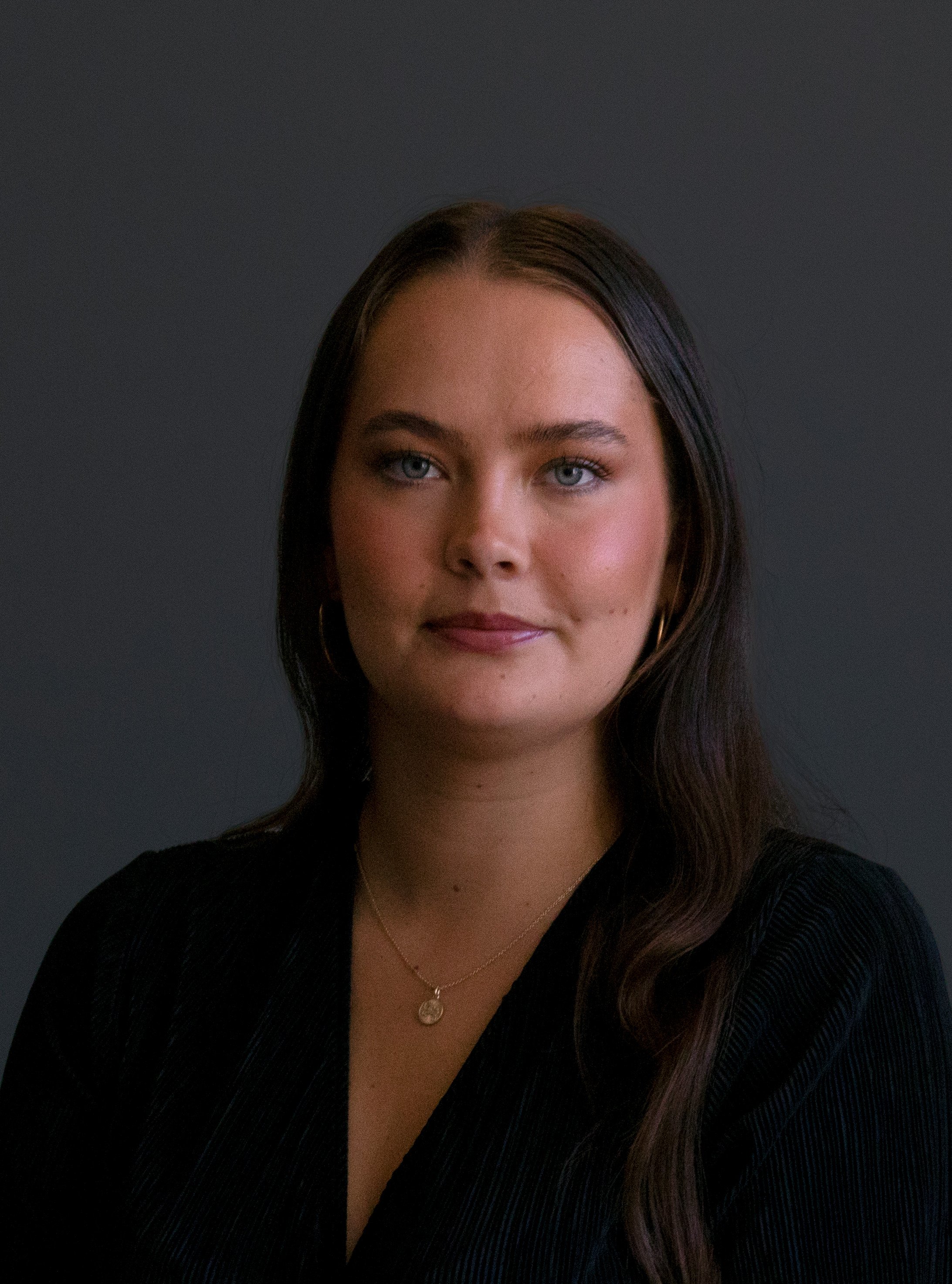 Nadine er CMO i Hvild og brenner for å øke kunnskapen både hos ledere og ansatte om kvinnehelse og livsfaser.