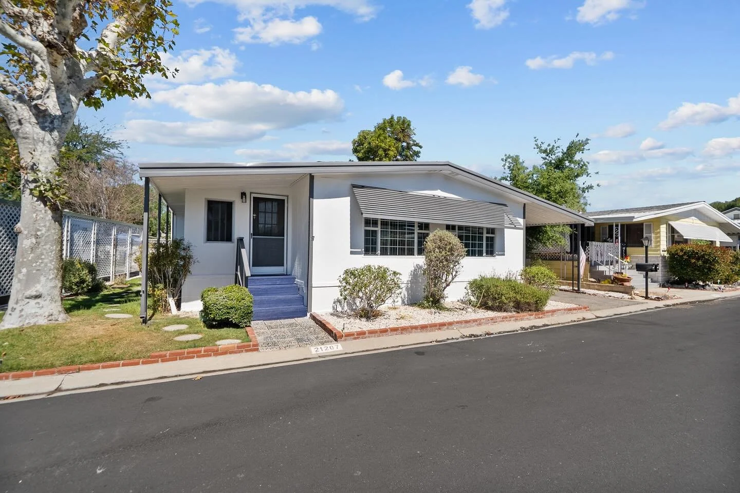 Maybe intergenerational living isn&rsquo;t for everyone... and that&rsquo;s okay!  Aging parents moving in with their children is a situation that lots of friends and clients  are navigating right now. 

This lovely home offered at $225,000 could be 