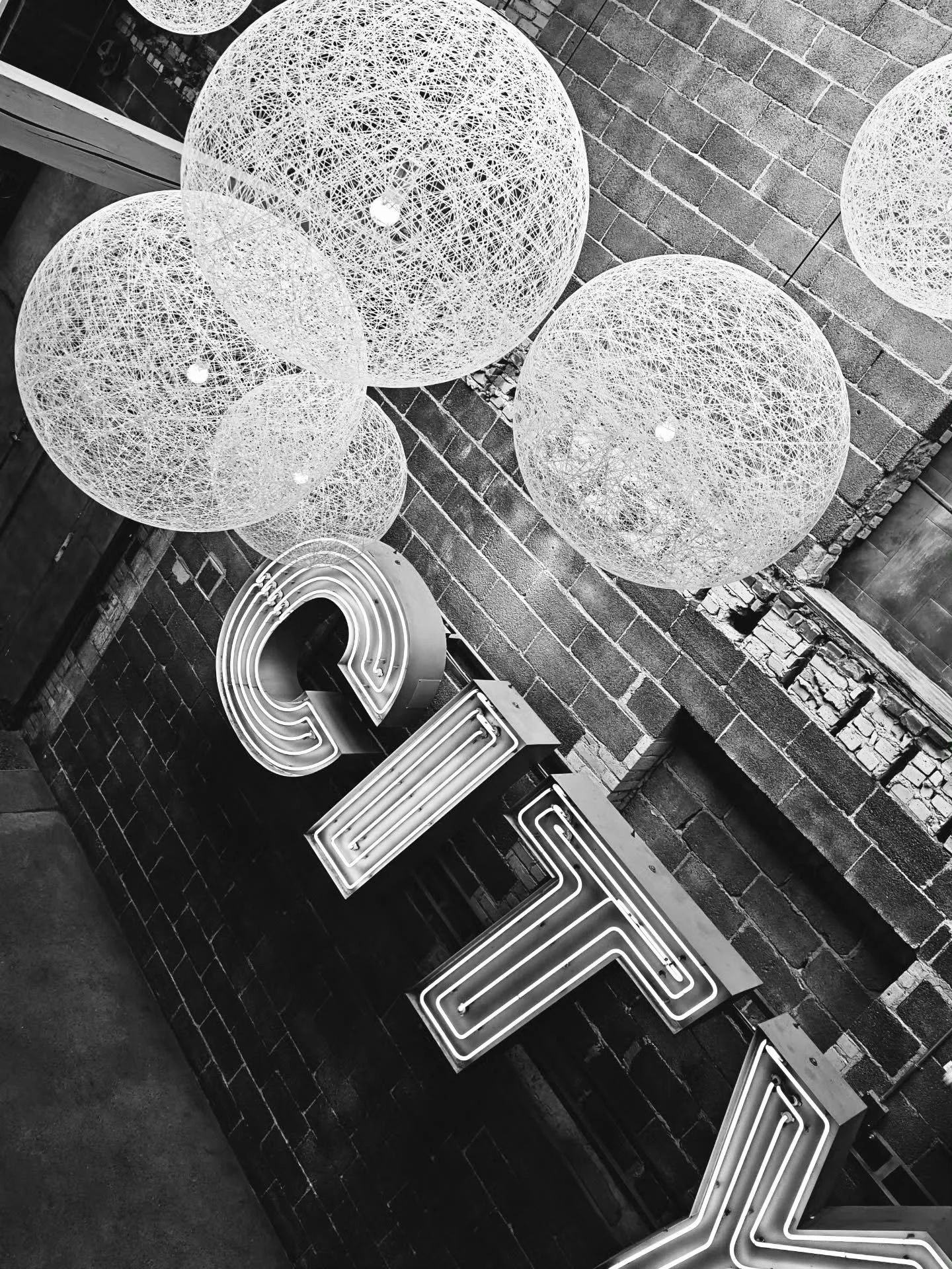 I used to work at Circuit City. I also used to work in this building. Strange to be back. 👻