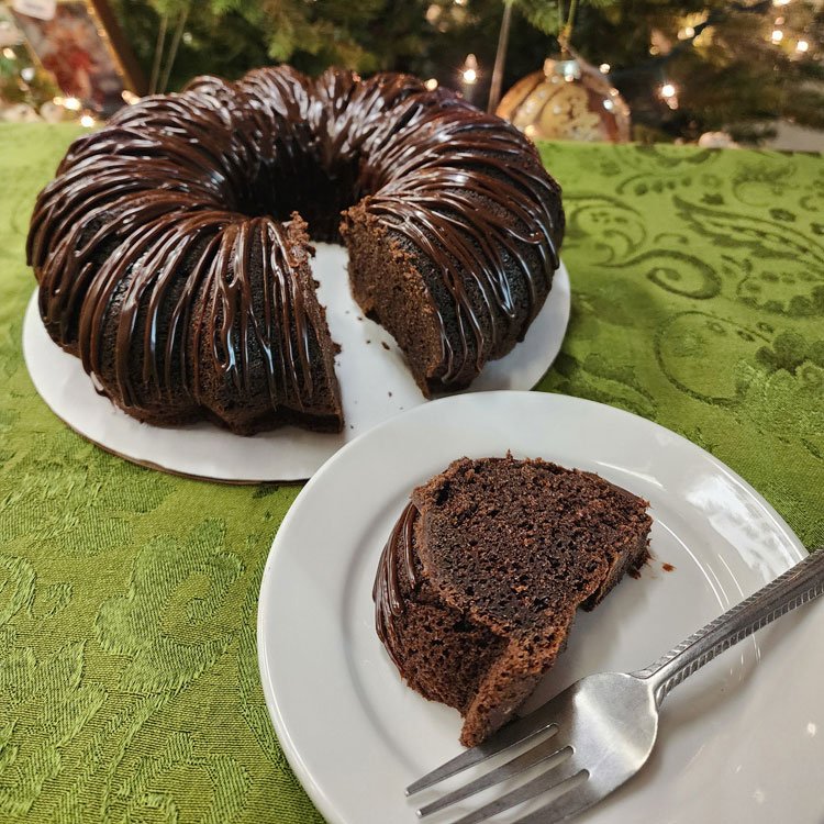 Hot-Cocoa-Cake.jpg