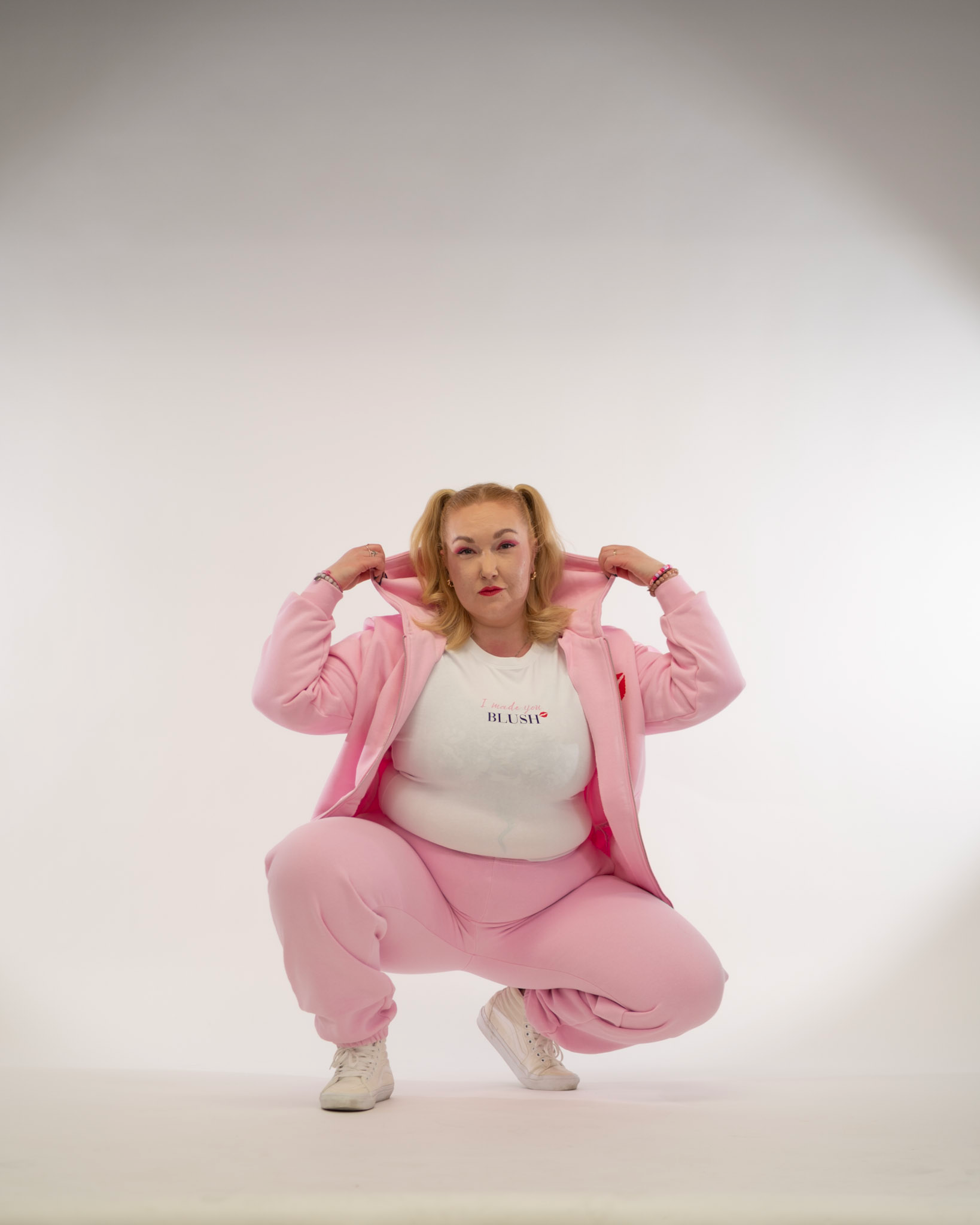 Blush Spring_Sweats_Viivi2.PNG