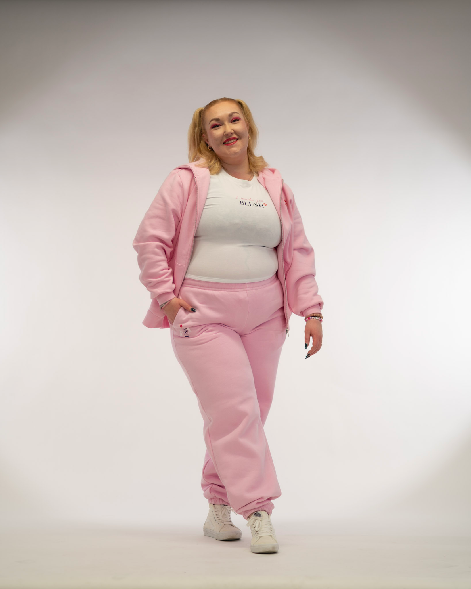 Blush Spring_Sweats_Viivi.PNG