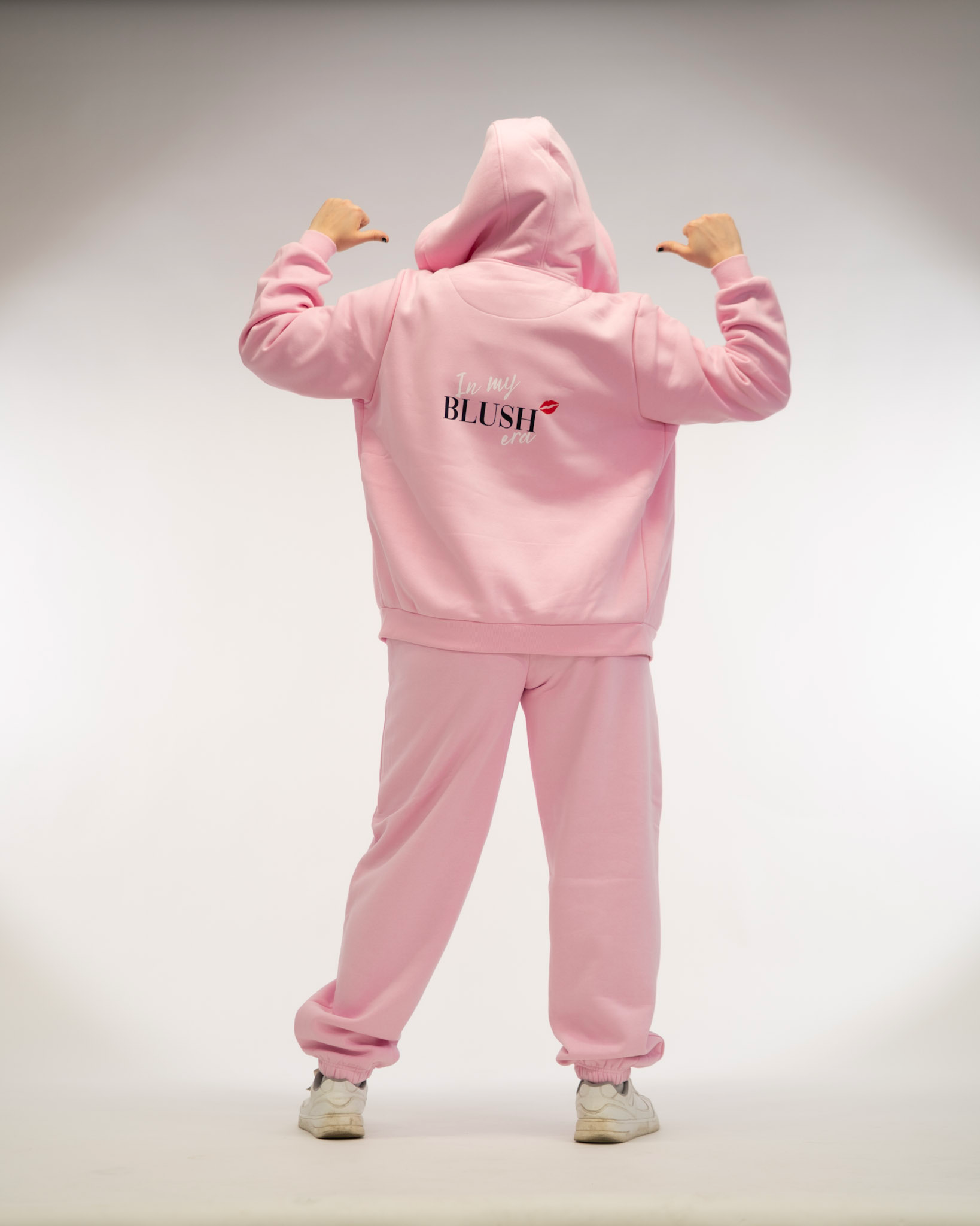 Blush Spring_Sweats_Tiia2.PNG