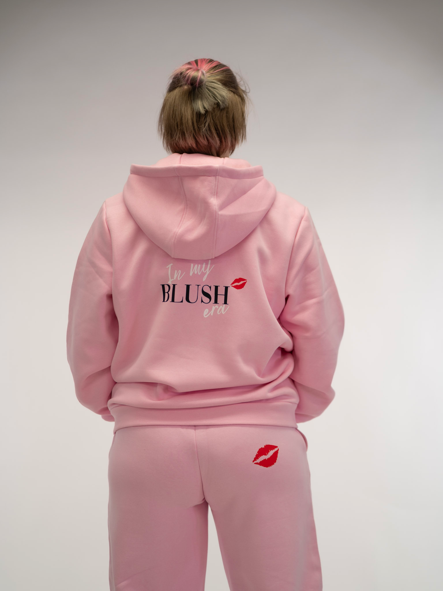 Blush Spring_Sweats_Closeup.PNG
