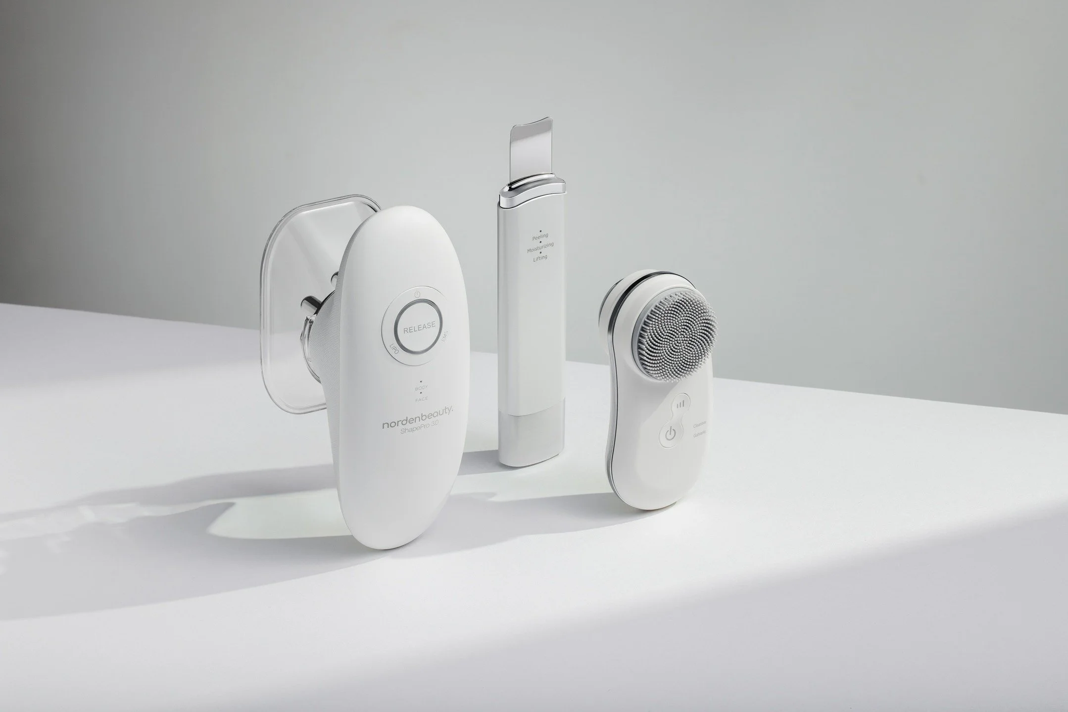 A white product on a white background &mdash; one of the most challenging combinations to photograph. But I think I got it right. Campaign shots for @nordenbeauty_ee . #tootefoto #tootefotograaf #productphotography #reklaamfoto #hallikvisuals #produc
