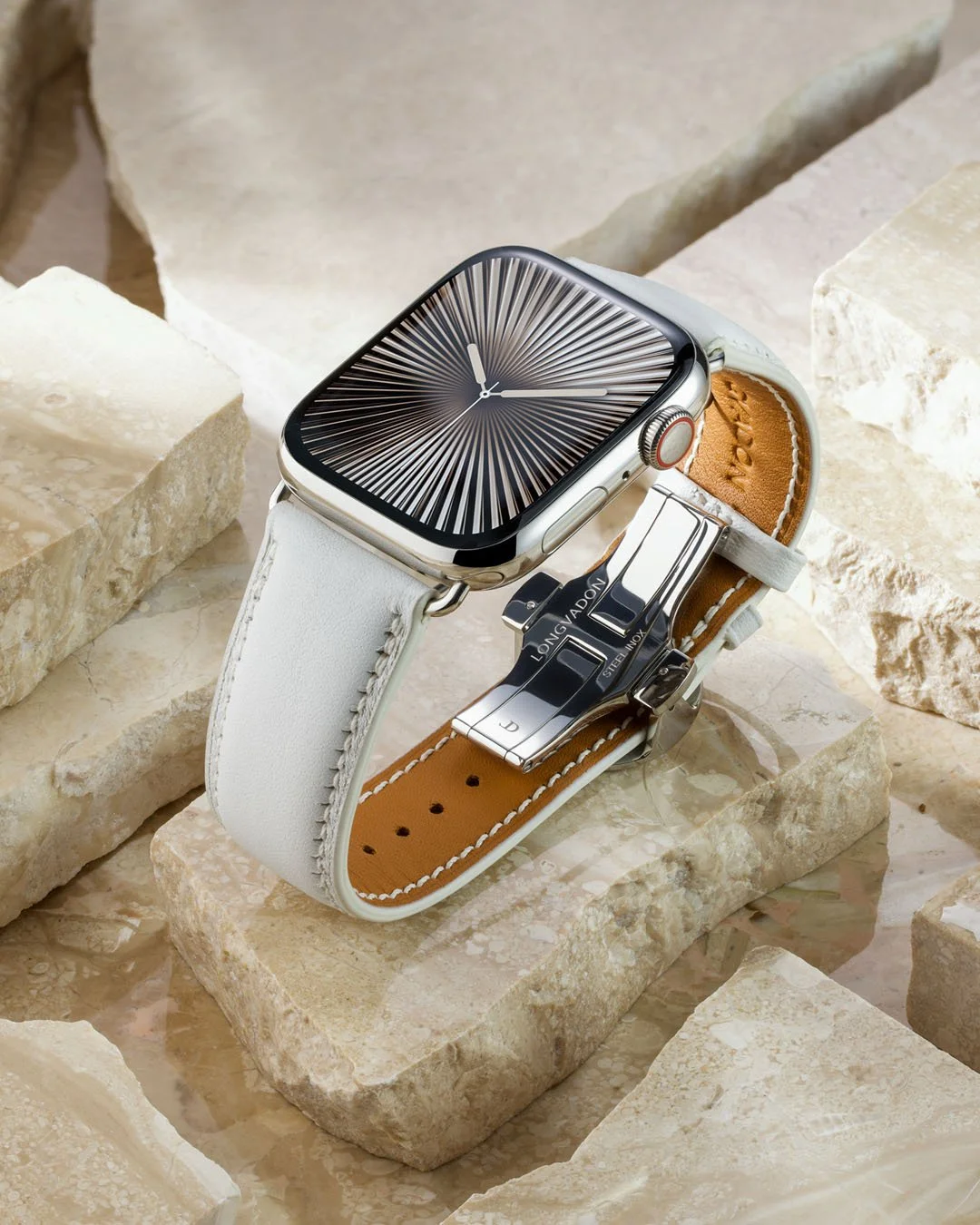 Working with high-gloss products like the  Apple Watch is always a challenge &mdash; and that&rsquo;s  exactly what I enjoy most. I used my favourite #ef100mm macro lens for that.