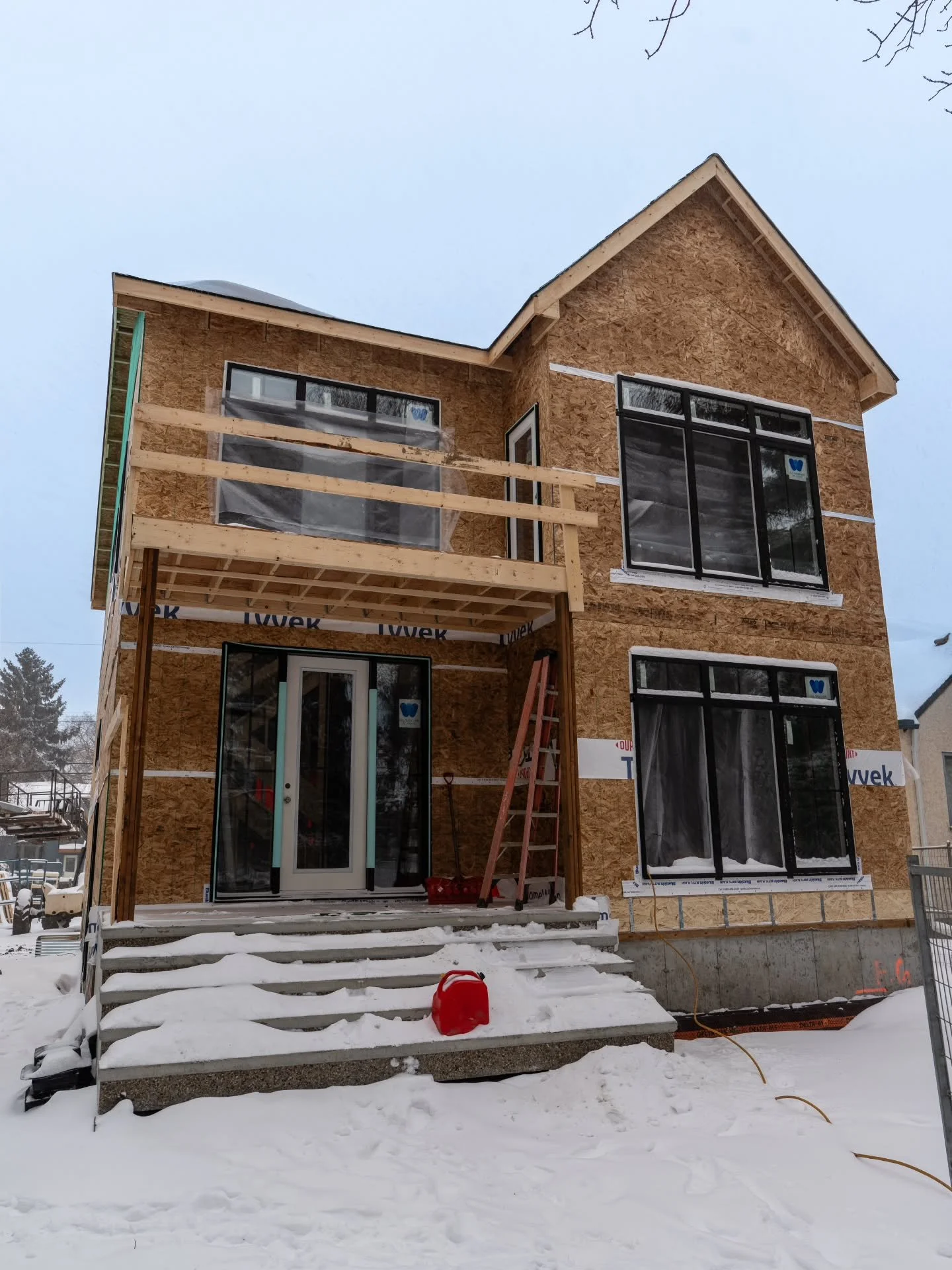 Nearing the completion of this frame for @oceanedgehomes in Park Allen!

Looking to start the new year with new builds?
Link in bio for our services or a quote!

Builder: @oceanedgehomes 
Shot by: @hammerwoodmedia 

#parkallen #winterconstruction #pr