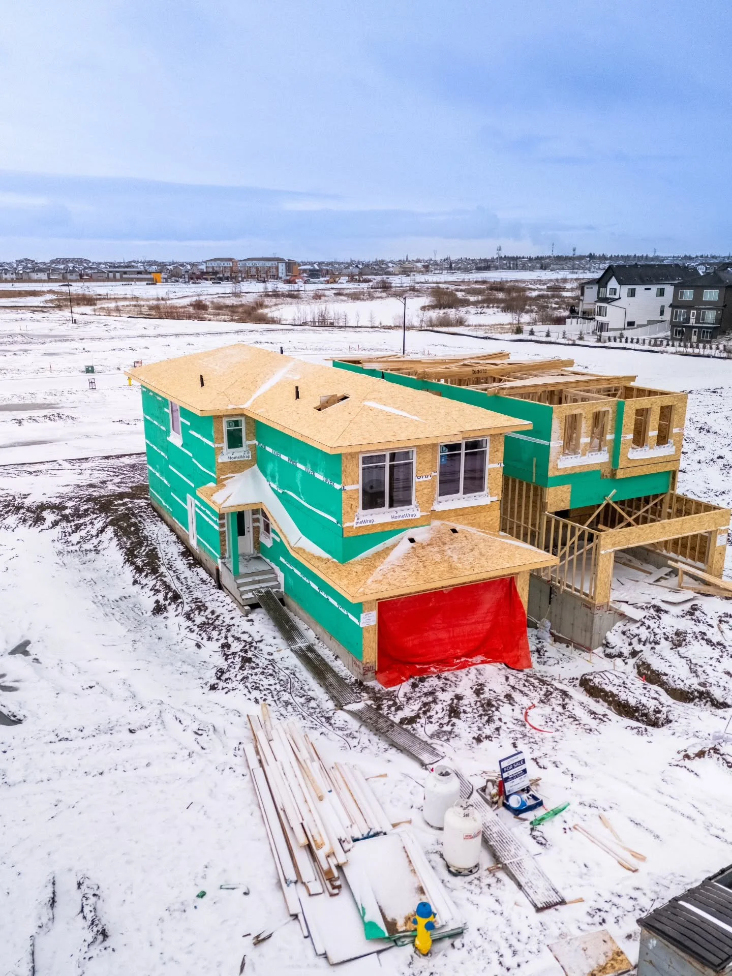 Starting the new month with a new build in Crystallina for @daytonahomesyeg 

Looking for high quality framers servicing Alberta?
Link in bio for our services or a quote!

Builder: @daytonahomesyeg 
Shot by: @hammerwoodmedia 

#crystallina #framing #