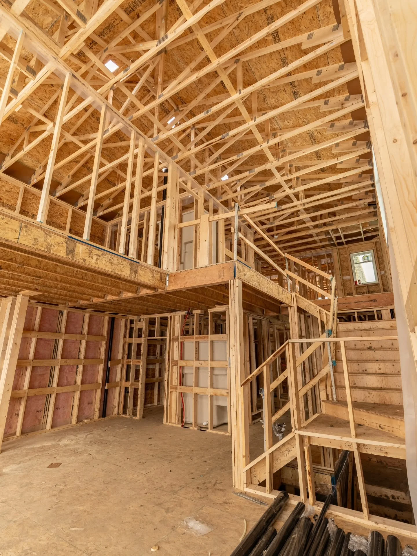 Get a look inside our recent build for @daytonahomesyeg in Crystallina!

Reliable, quality framing inside and out
Link in bio for our servicea or a quote!

Builder: @daytonahomesyeg 
Shot by: @hammerwoodmedia 

#framing #construction #interiorconstru