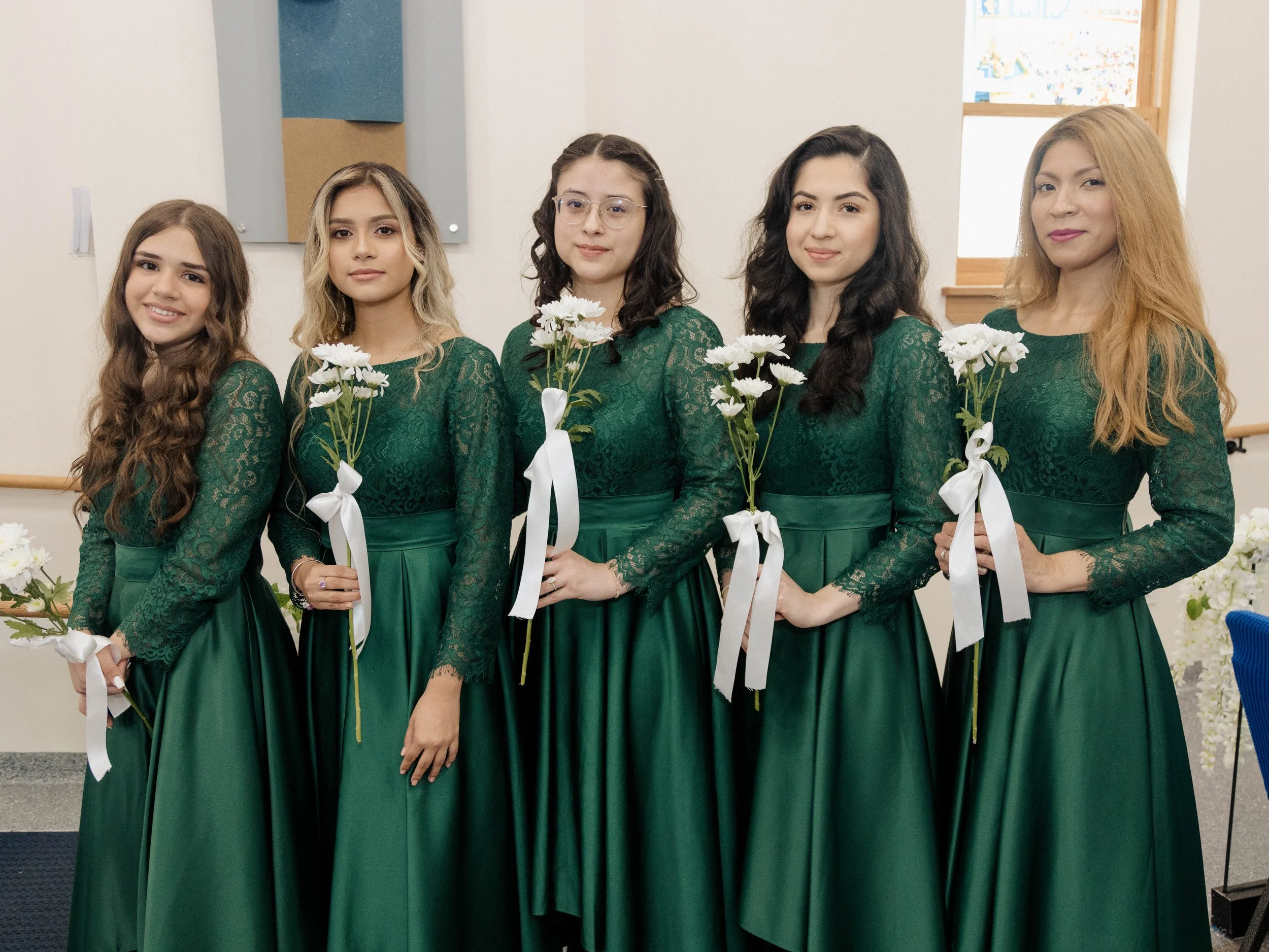 wedding queens flower girls