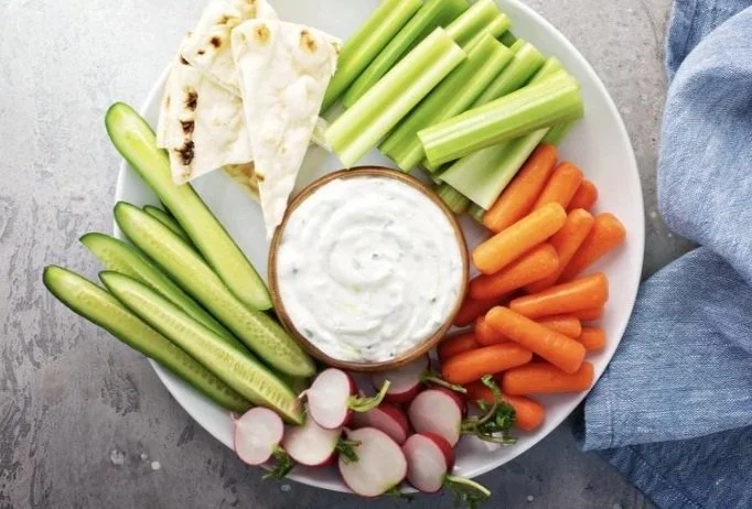 Fresh Garlic Herb Dip