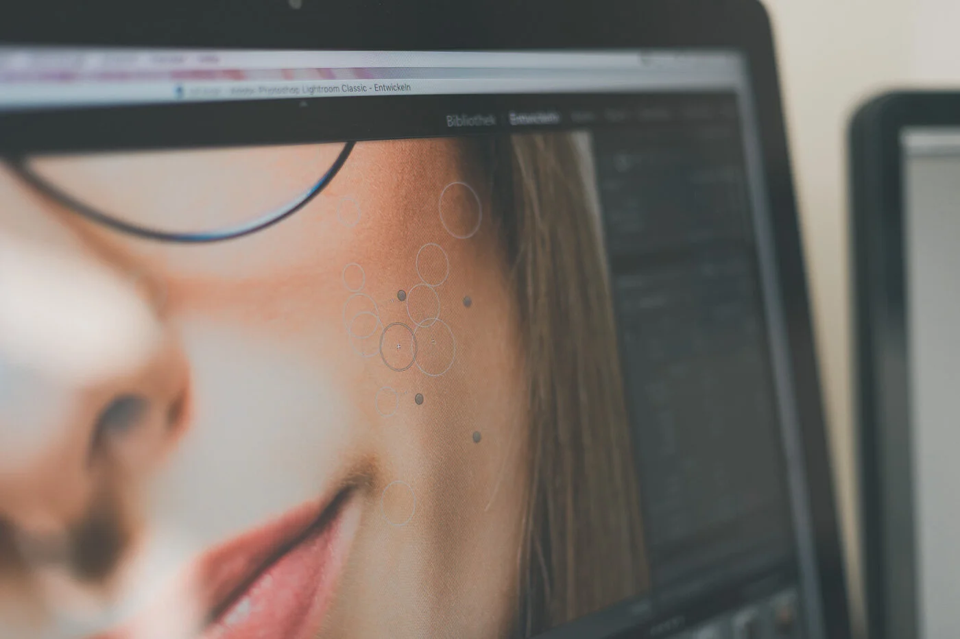 Ausschnitt einer Bildbearbeitung mit Hey Poly Lightroom Presets