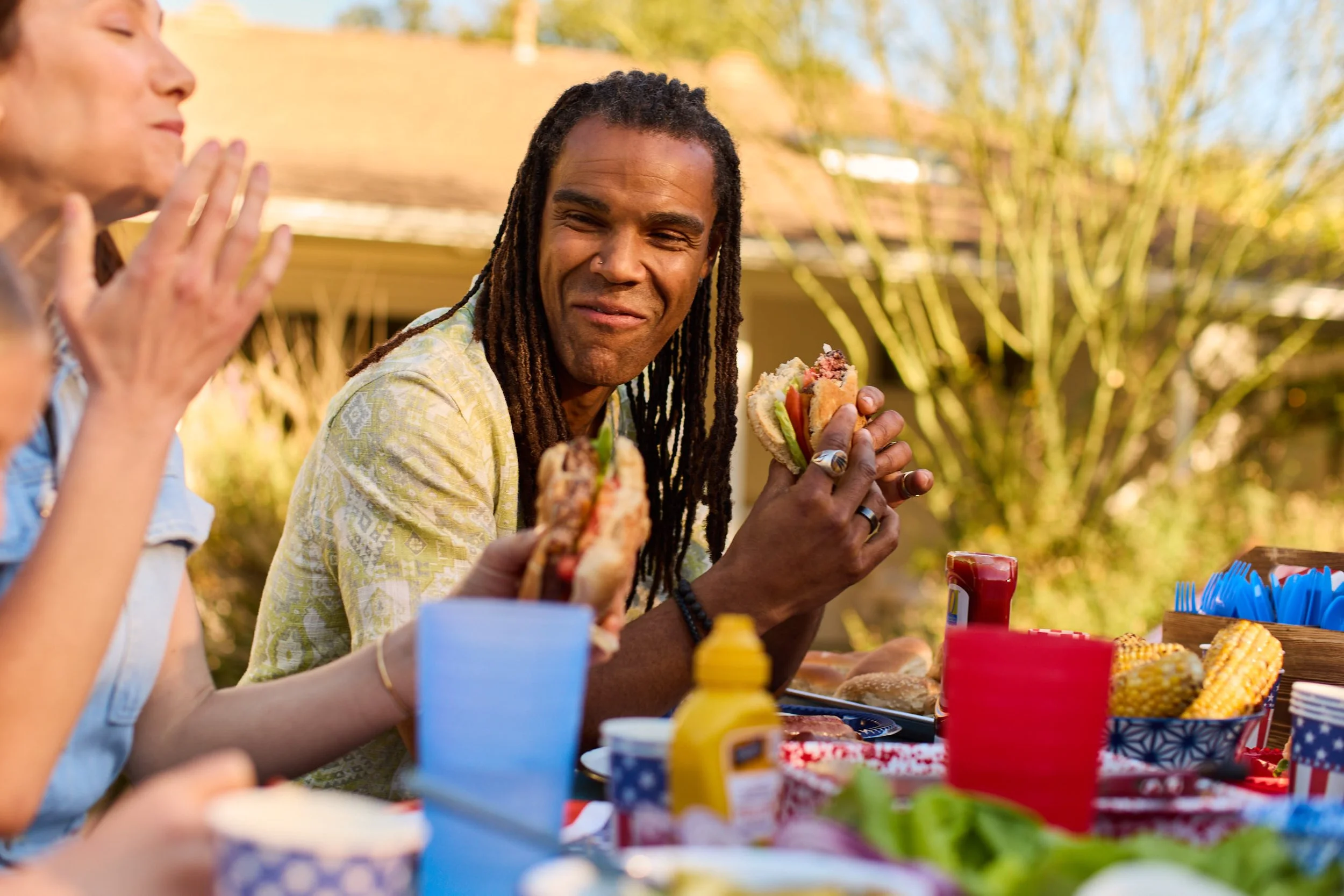 02-07-23-Albertsons-Shot12-MemorialDay-BuildingBurger-5324.jpg