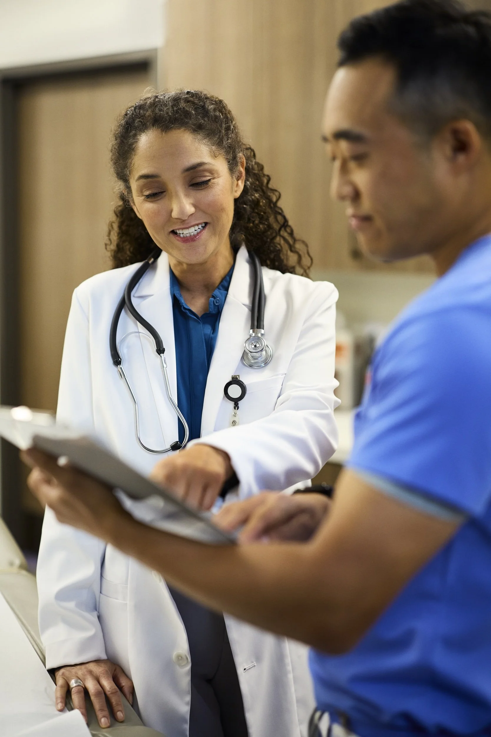 05-15-25-UHC-Evergreen-Shot10-GettingPrimaryCareDoctor-16-7824_V01_QC_FNL.jpg