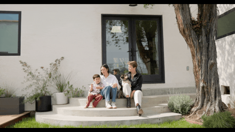 A004C216_260304YN_CANON.MXF.gif