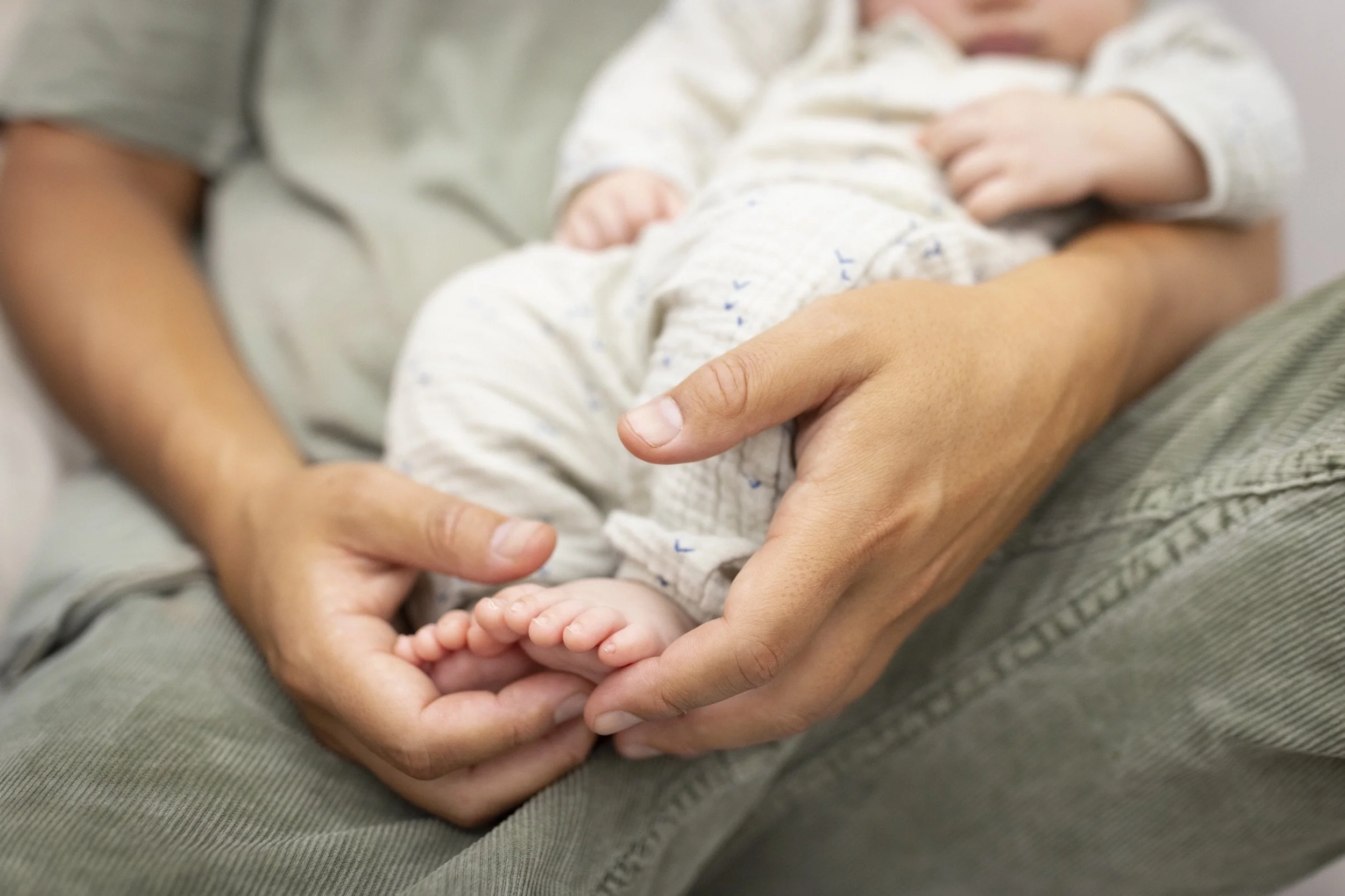 8-20-21-Ergobaby_MonroeSamyBabyKoa11916.jpg