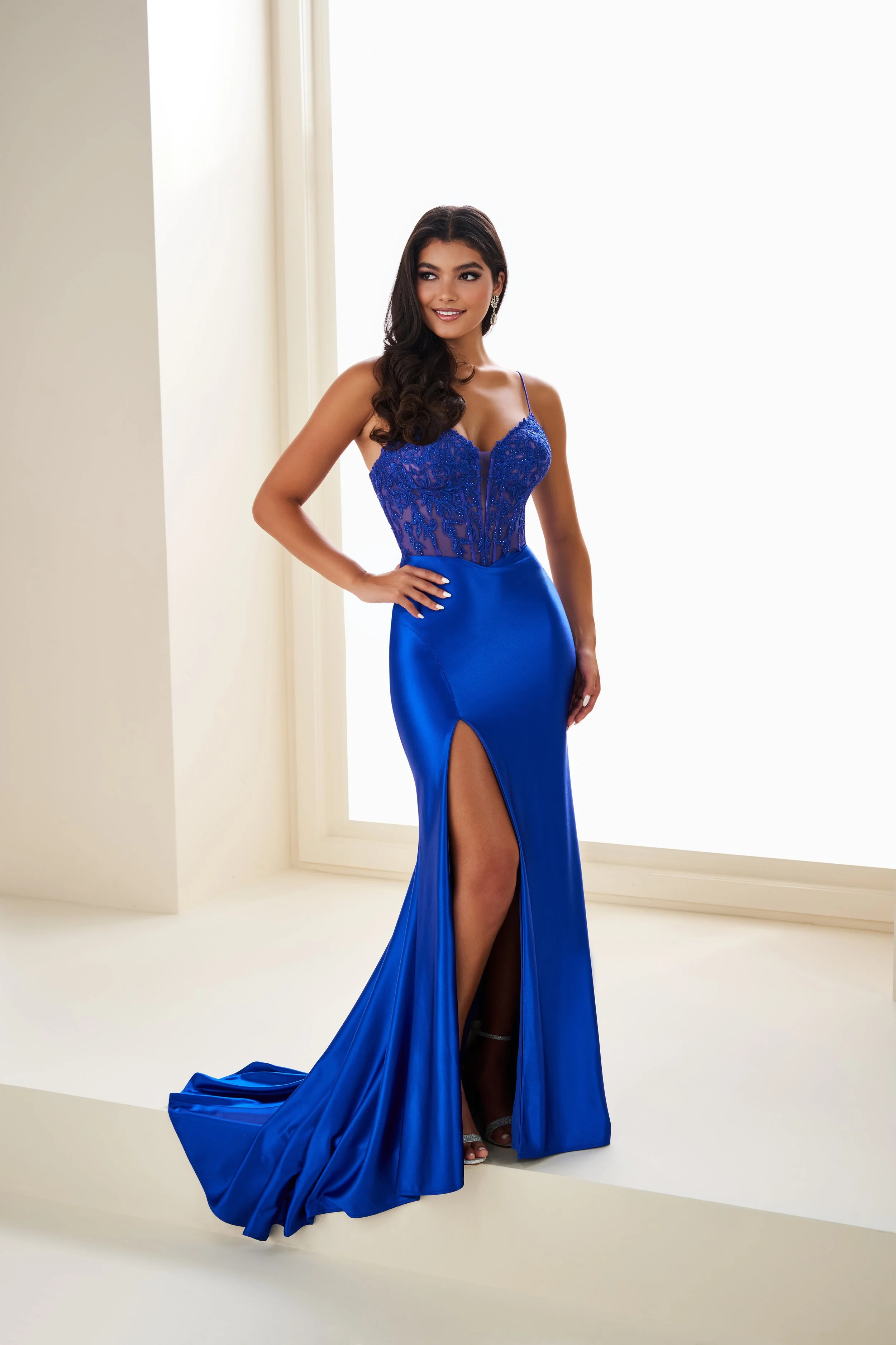 EW37118_royalblue_0065.jpg