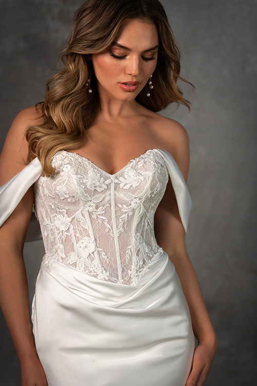 D4303-03.webp