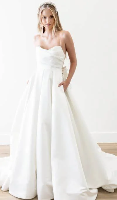 65403
Size 10